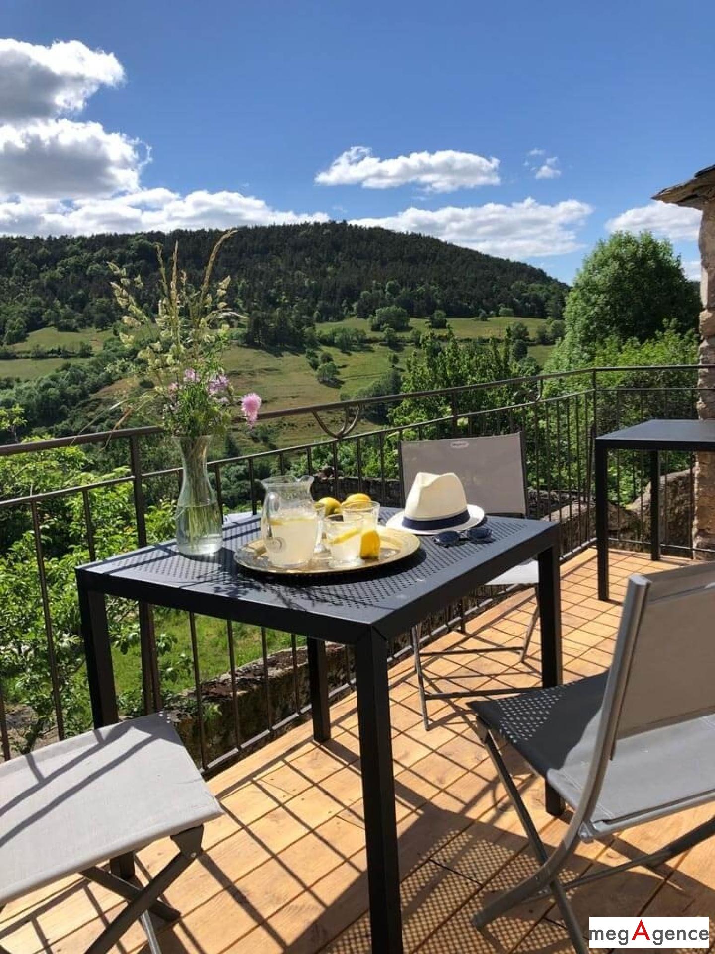 Cévennes – Grande maison en pierre avec vue panoramique