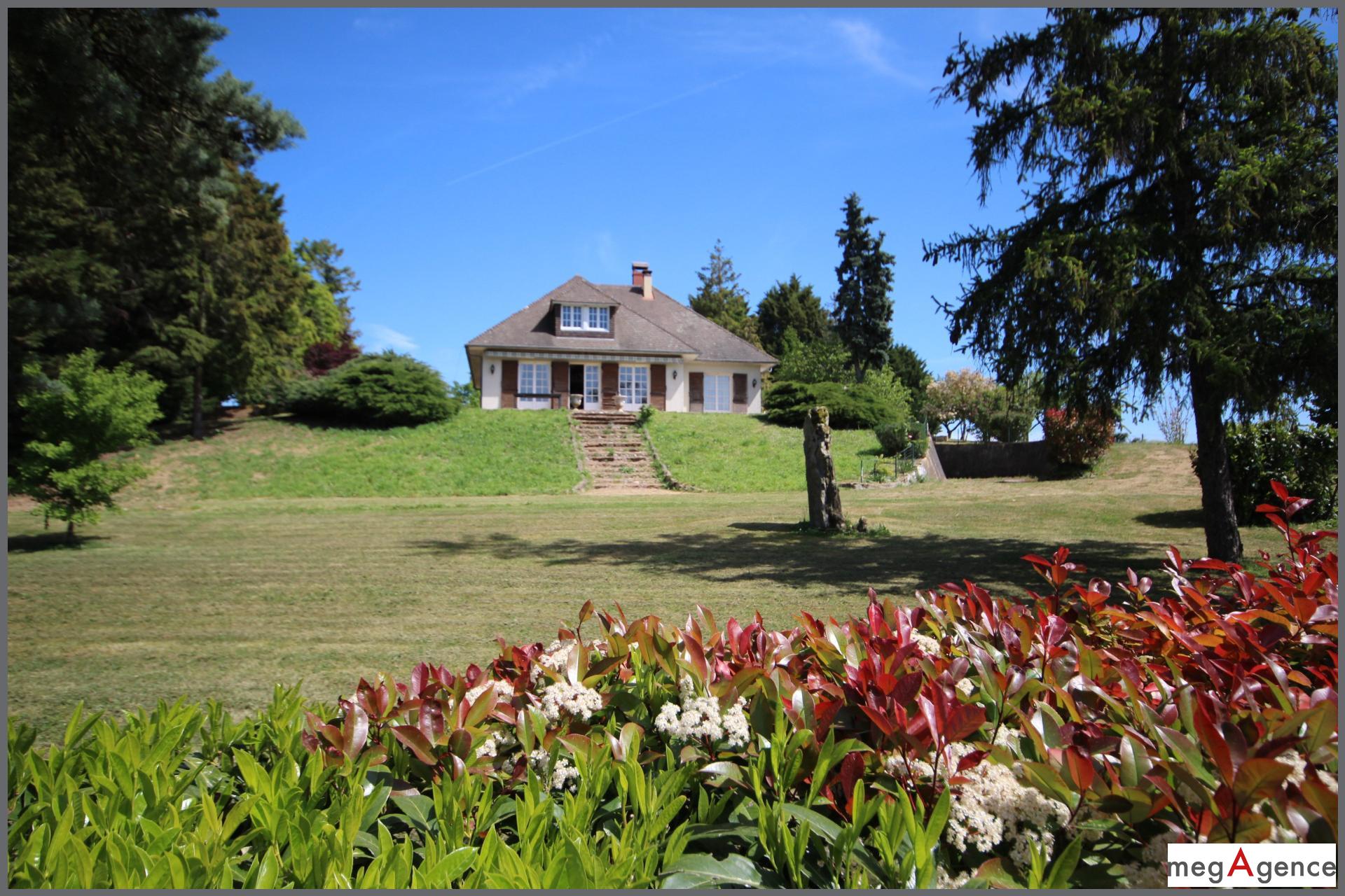 Maison 4 pièces 101 m² · à Aubigne-Racan · 101 m² · 156 250 €