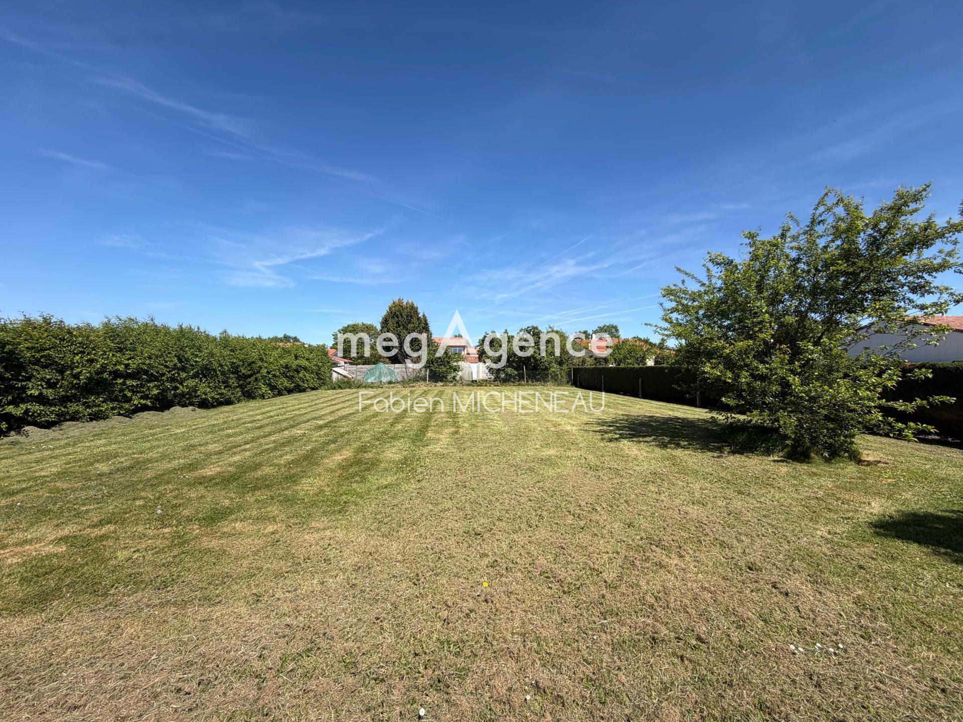 Terrain à la tessoualle, 49280 - 1152m² · 70 000 €