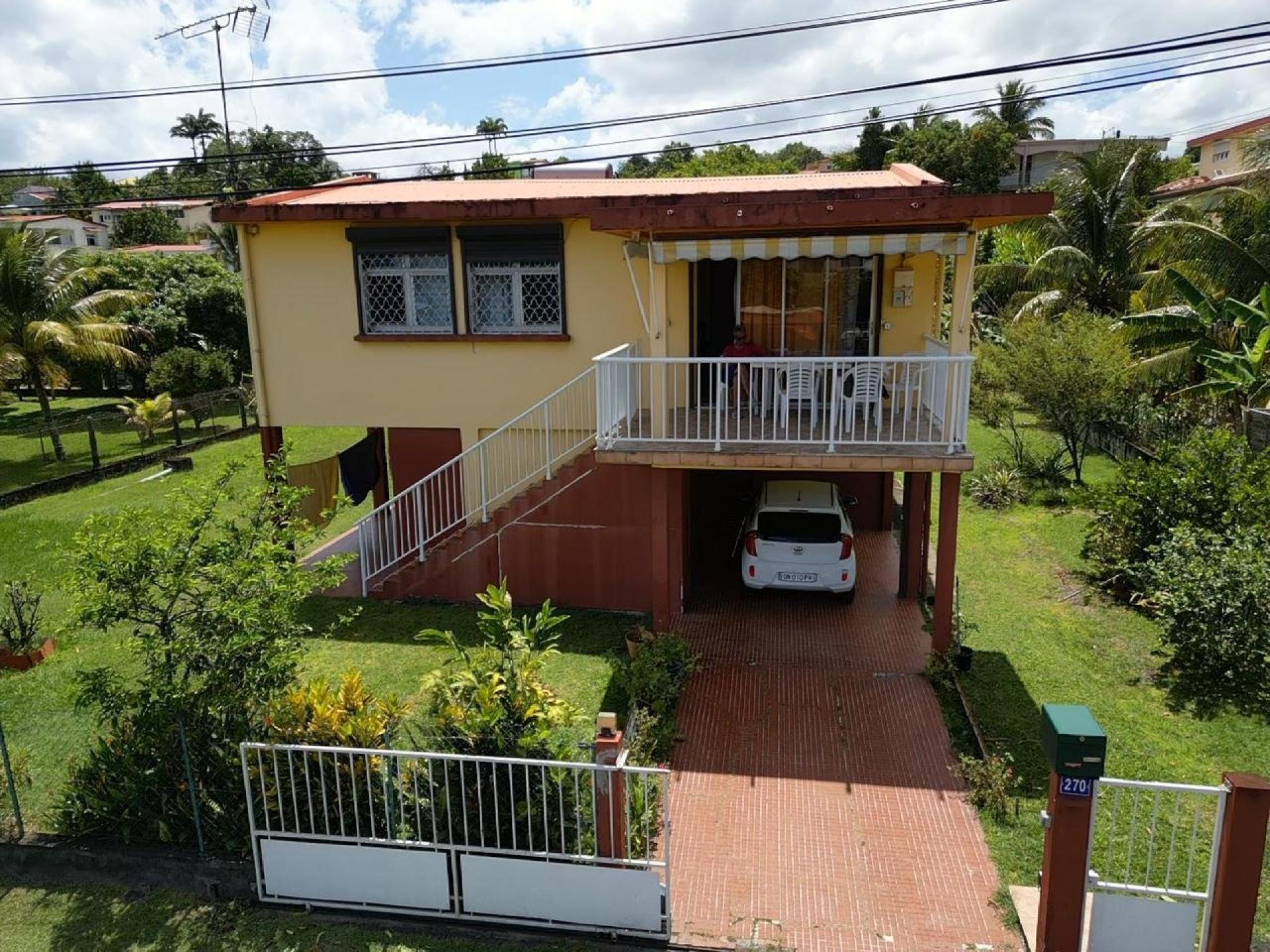 Maison 5 pièces 94 m² · à Le Lamentin · 94 m² · 350 000 €