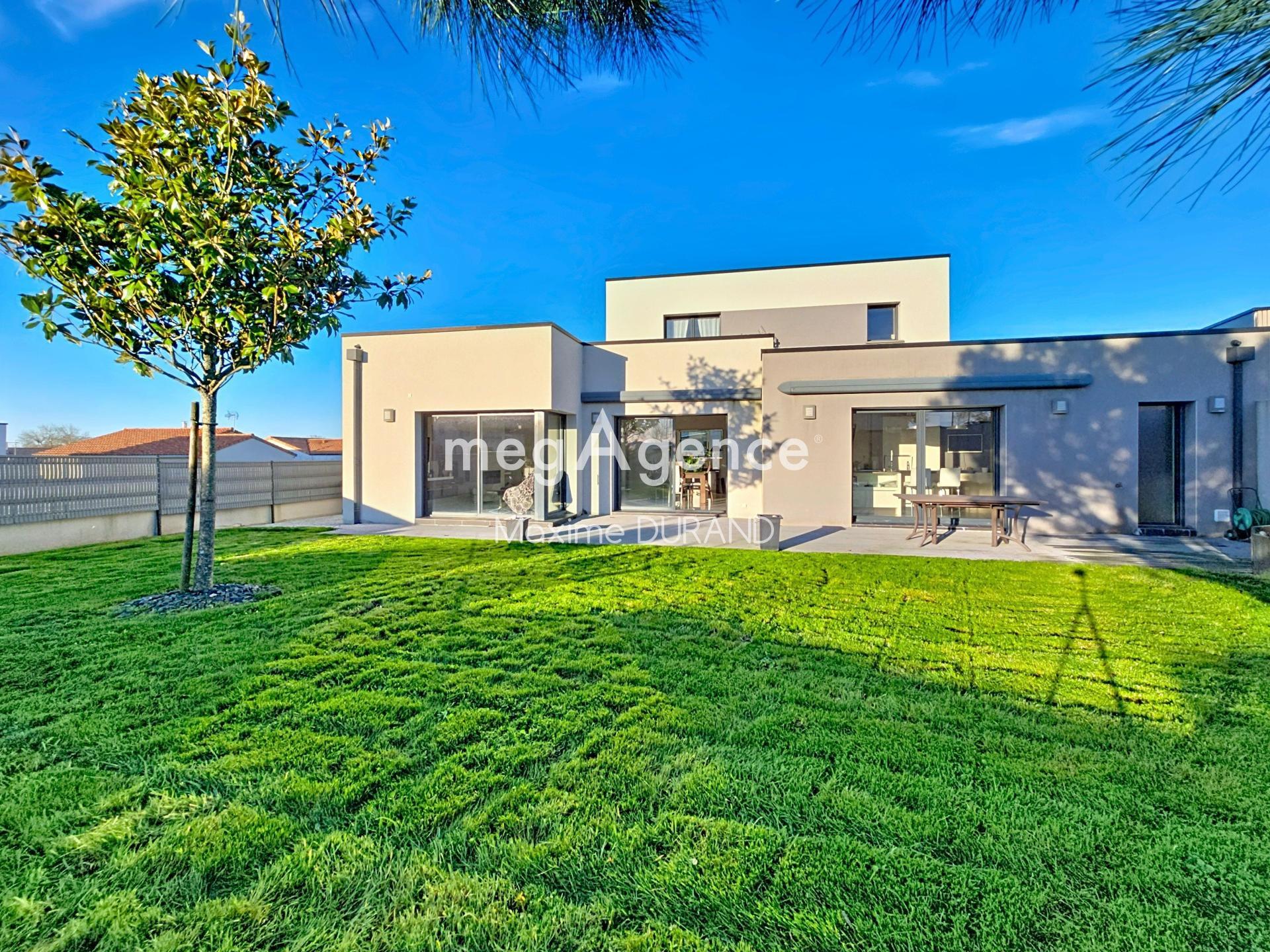 CONTEMPORAINE AU CALME - 4 chambres