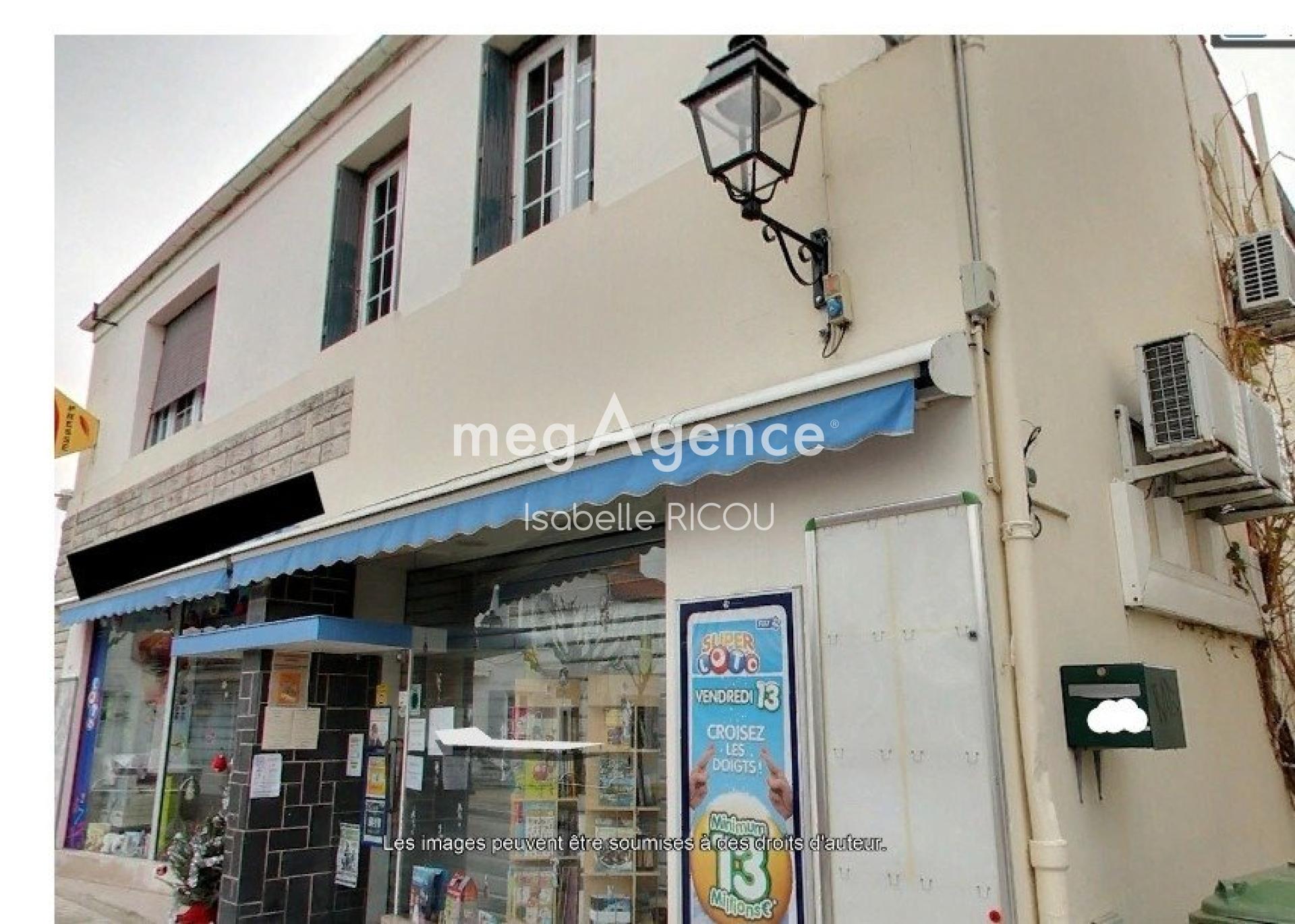 SAINT-TROJAN LES BAINS, IMMEUBLE OU GRANDE MAISON DE 260m²