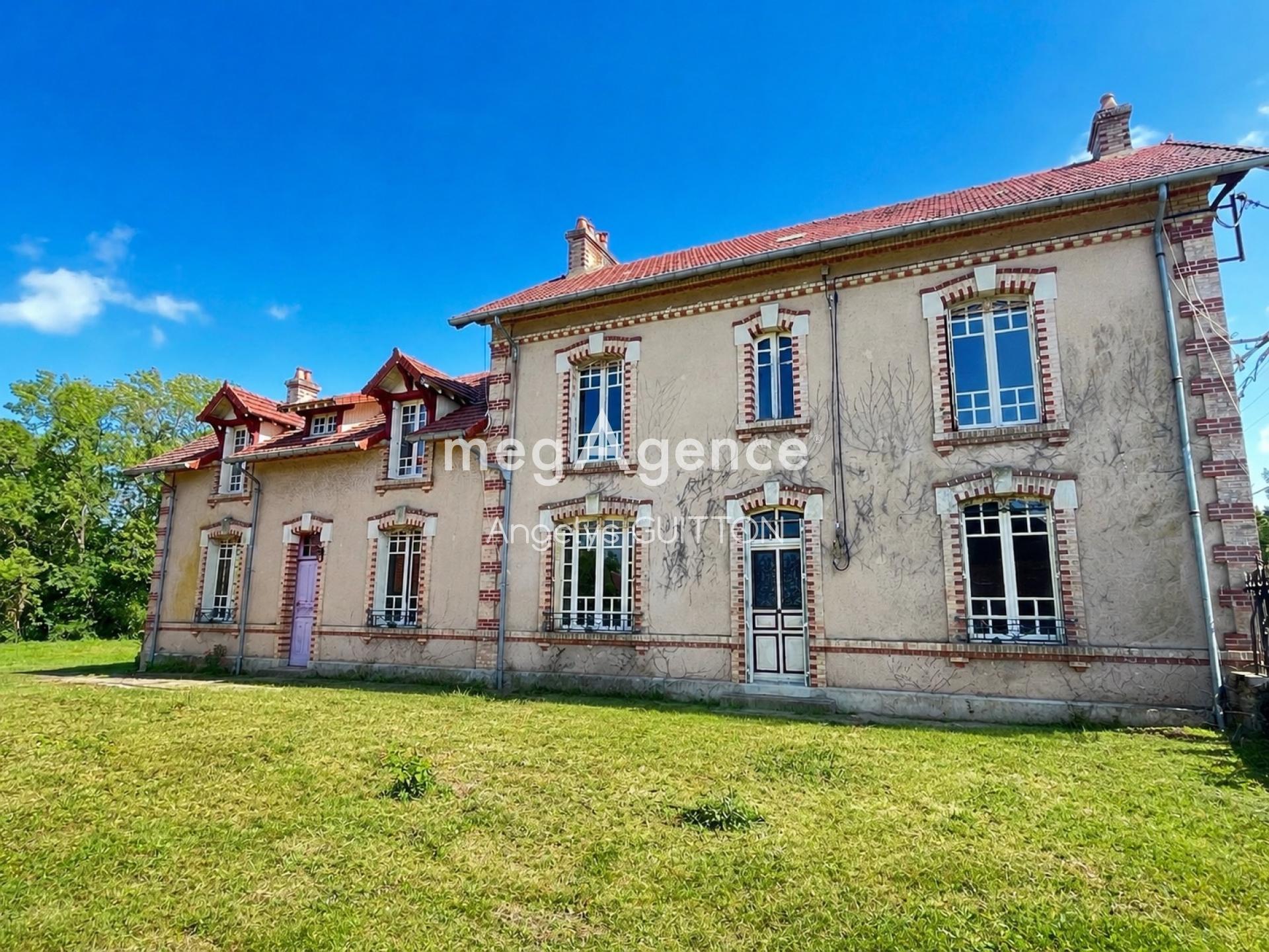 Maison de caractère bord de rivière à 25 du Mans