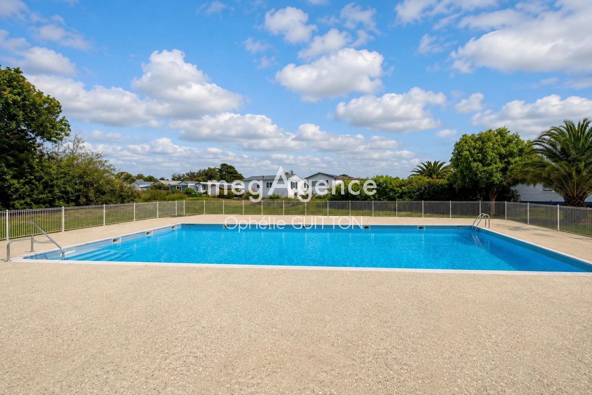 Terrain 157 m² · à Tregastel · 157 m² · 92 000 €