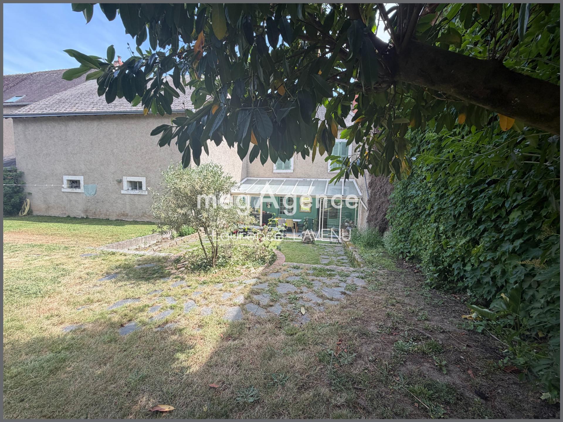 Maison avec le nécessaire en plain pied