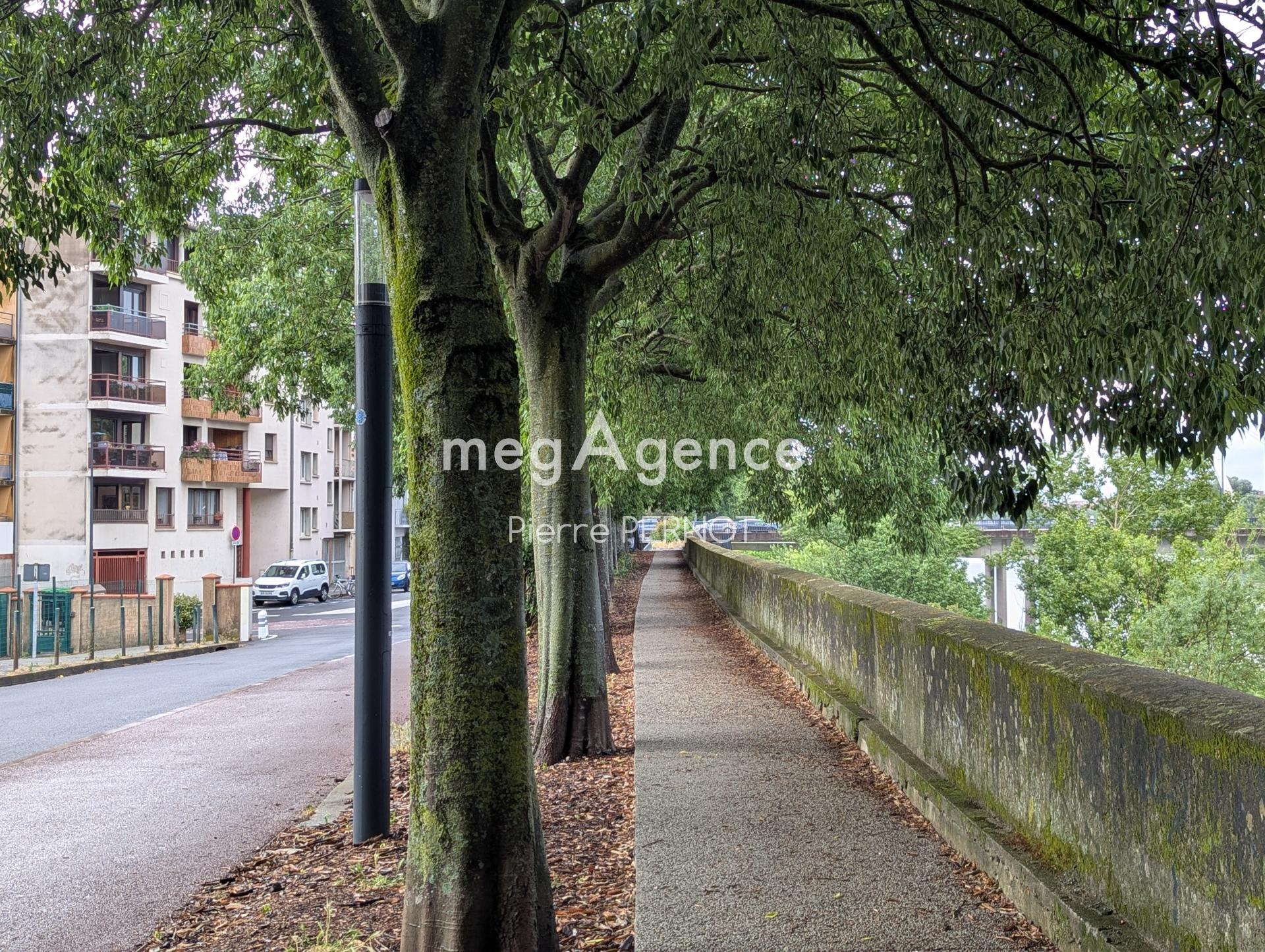Miniature photo - 2 / 14