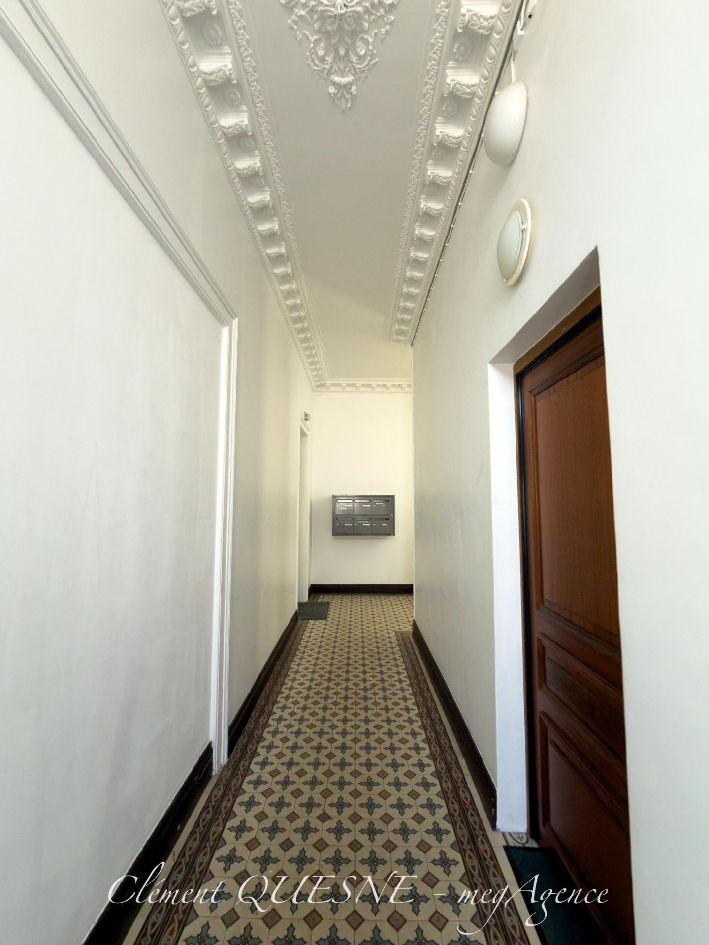 Miniature photo - 19 / 20