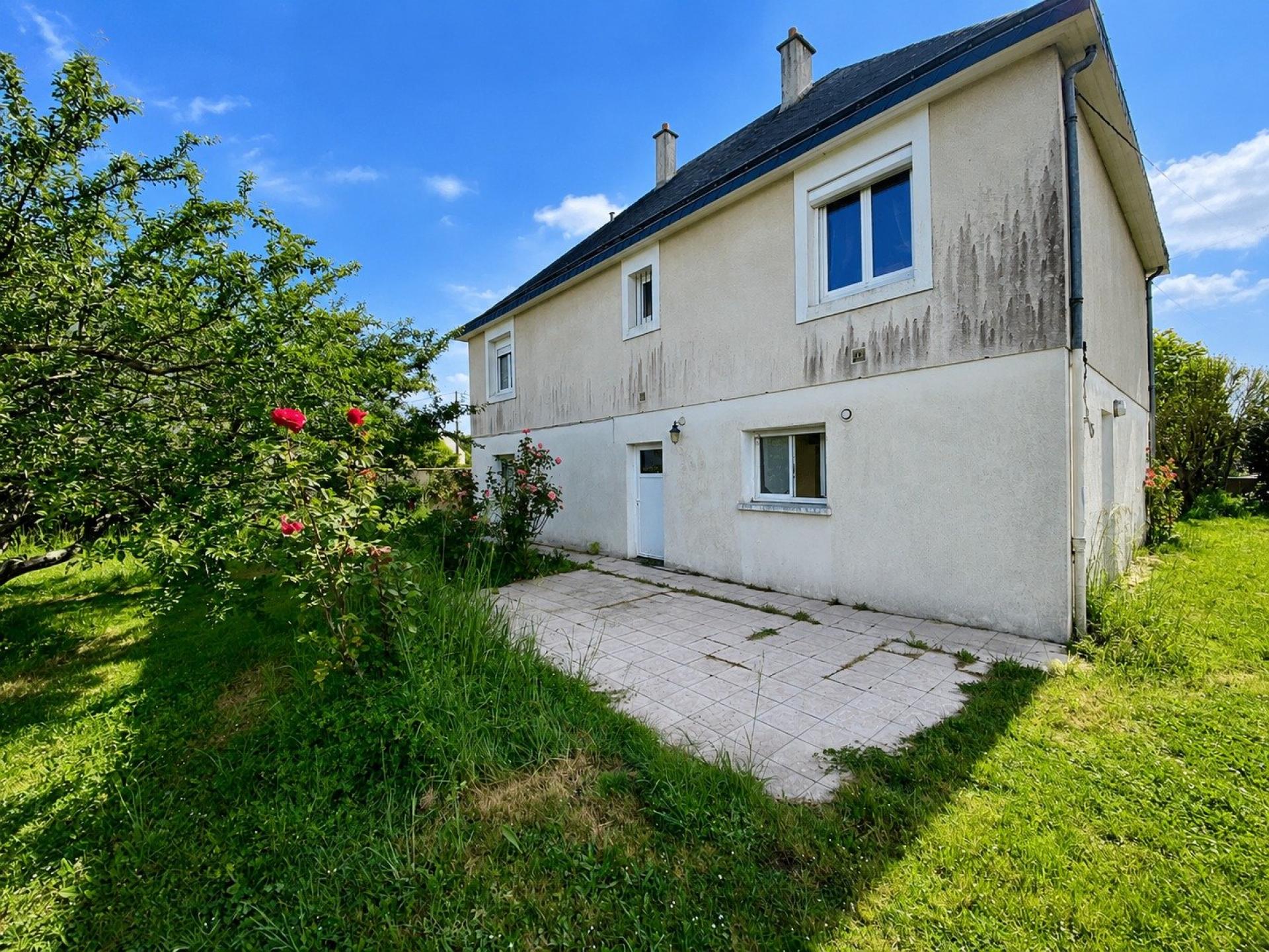 Maison 6 pièces 141 m² · à Saint-Georges-sur-Loire · 141 m² · 254 000 €