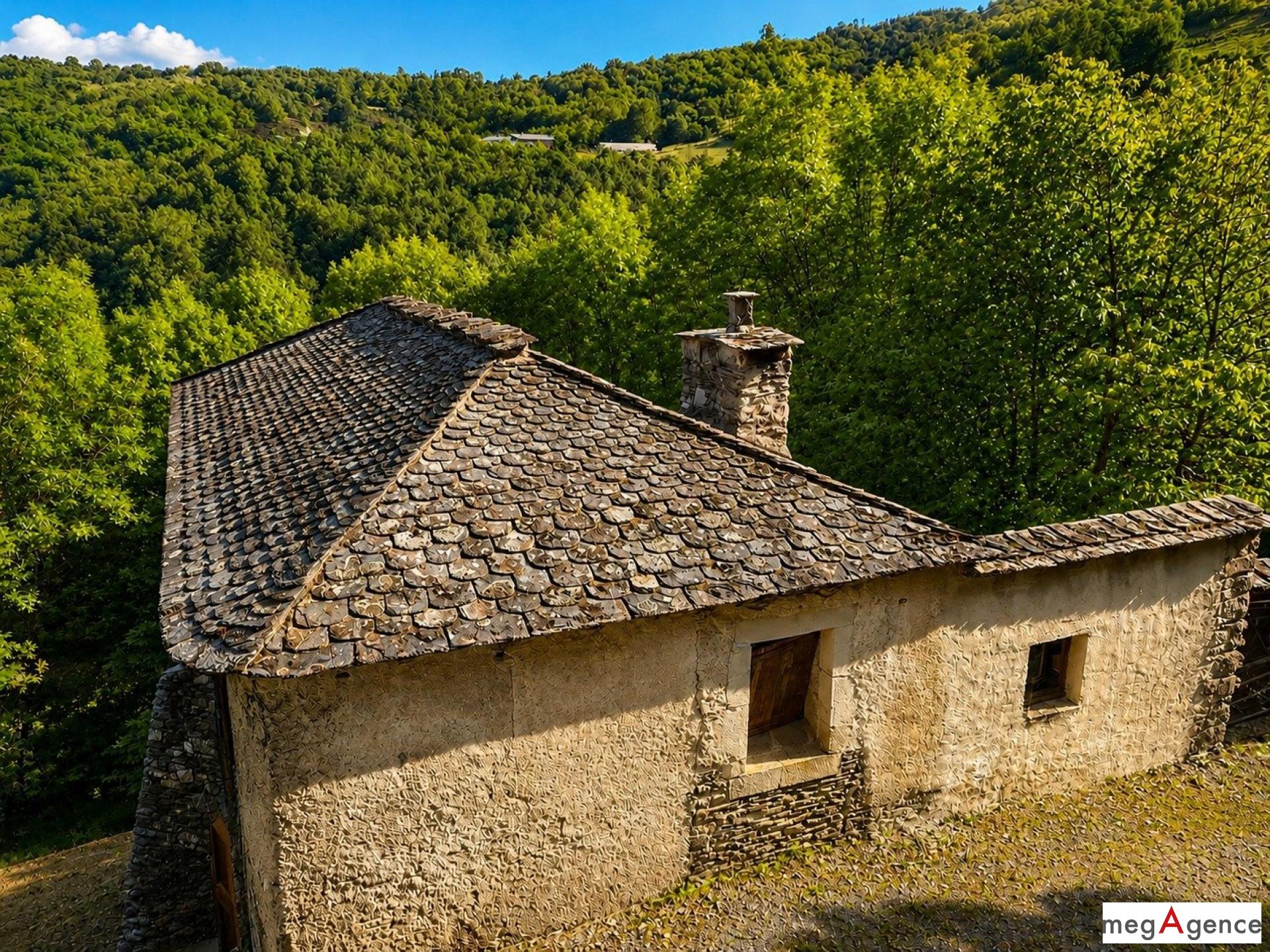 Mas cévenol + 2 clèdes restaurées sur 1,87 ha – potentiel gîtes