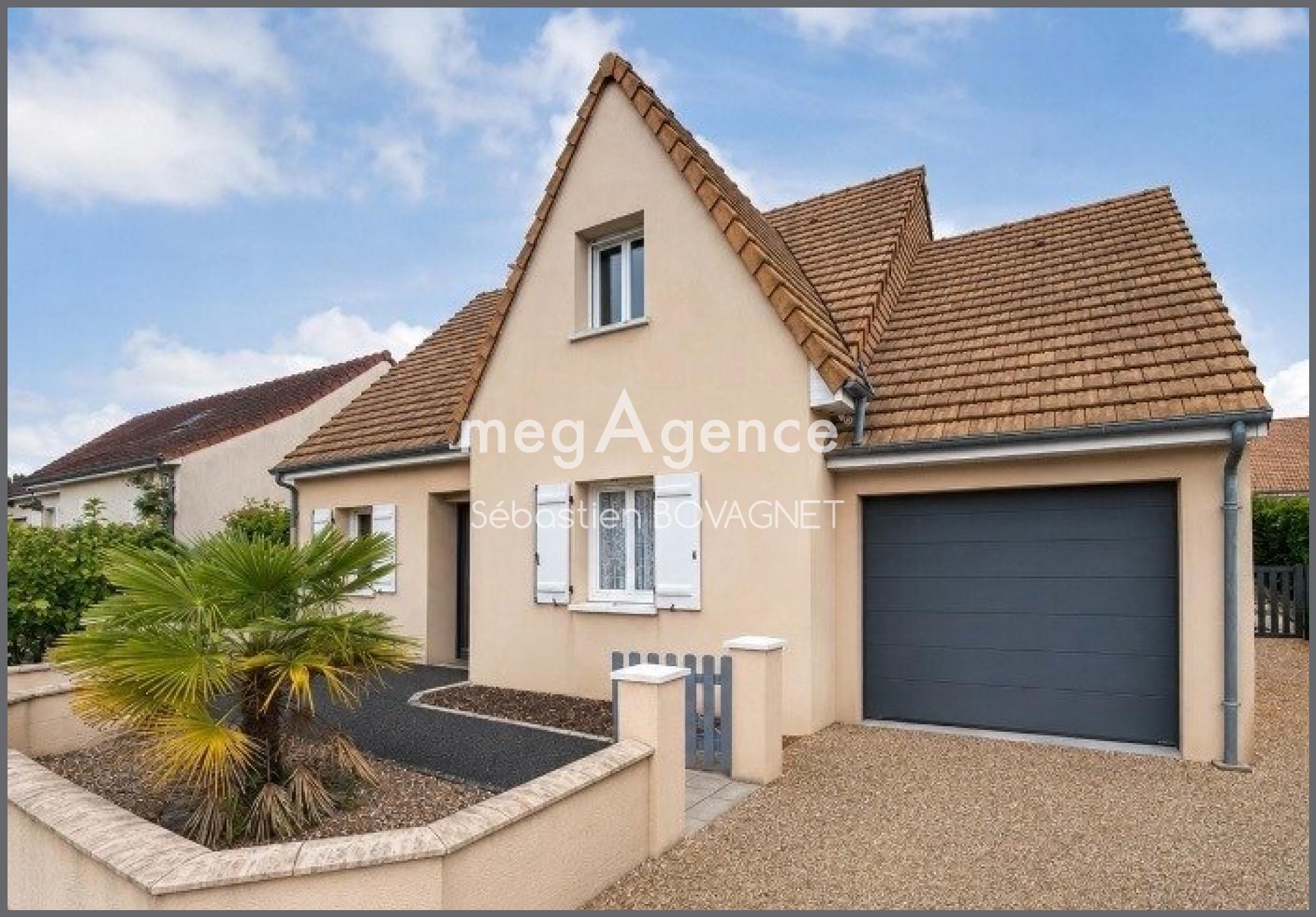 Maison 6 pièces 98 m² · à Ecommoy · 98 m² · 240 000 €