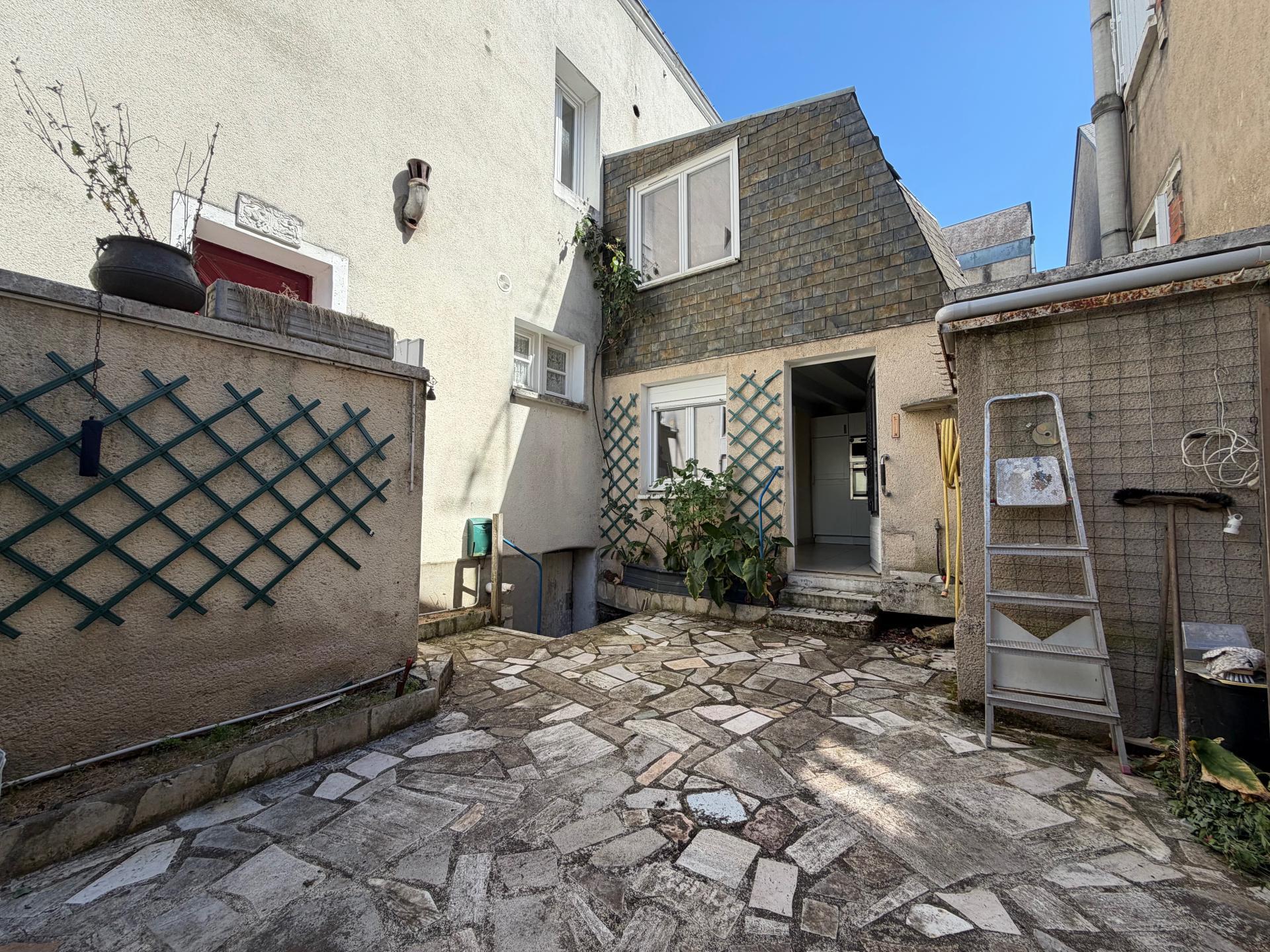 Immeuble 6 pièces 200 m² · à Tours · 200 m² · 451 500 €