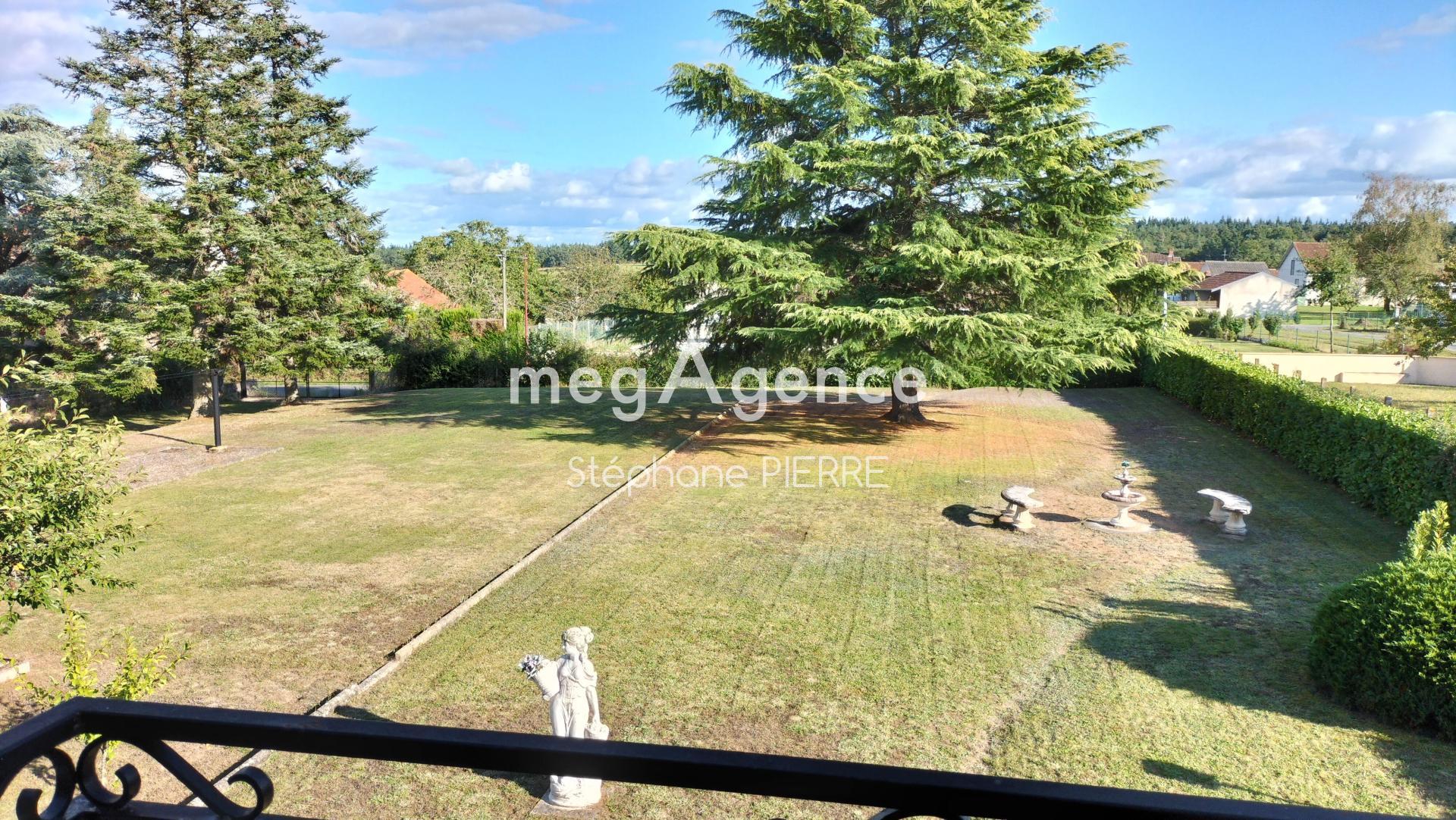 Maison 7 pièces 132 m² · à Quinssaines · 132 m² · 121 000 €