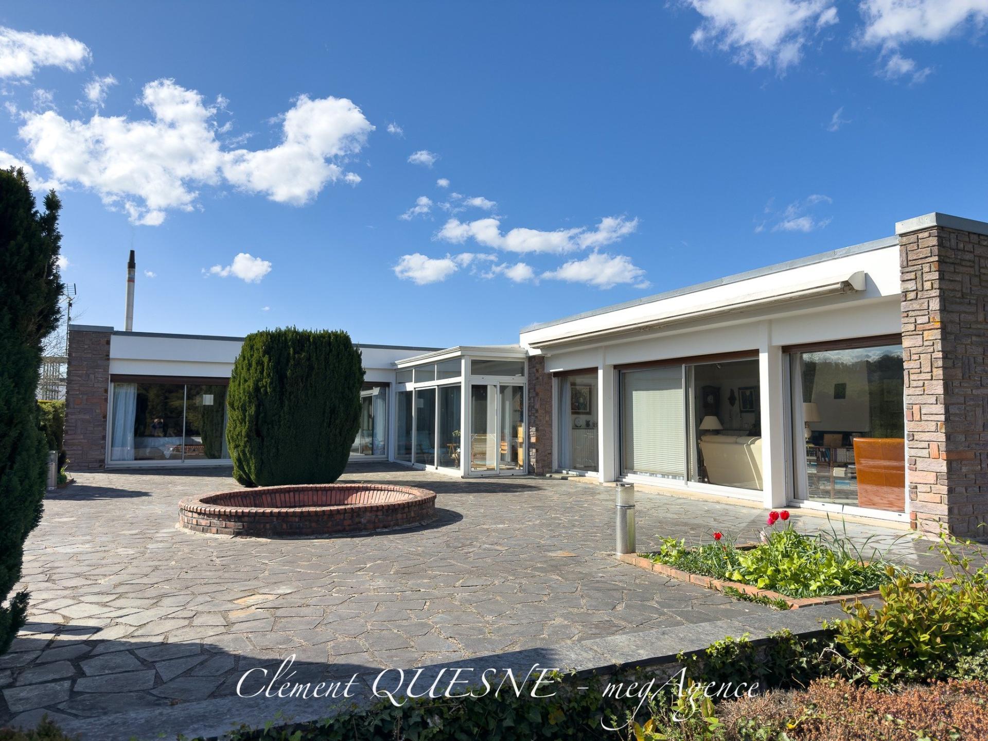 Maison 7 pièces 246 m² · à Envermeu · 246 m² · 397 000 €