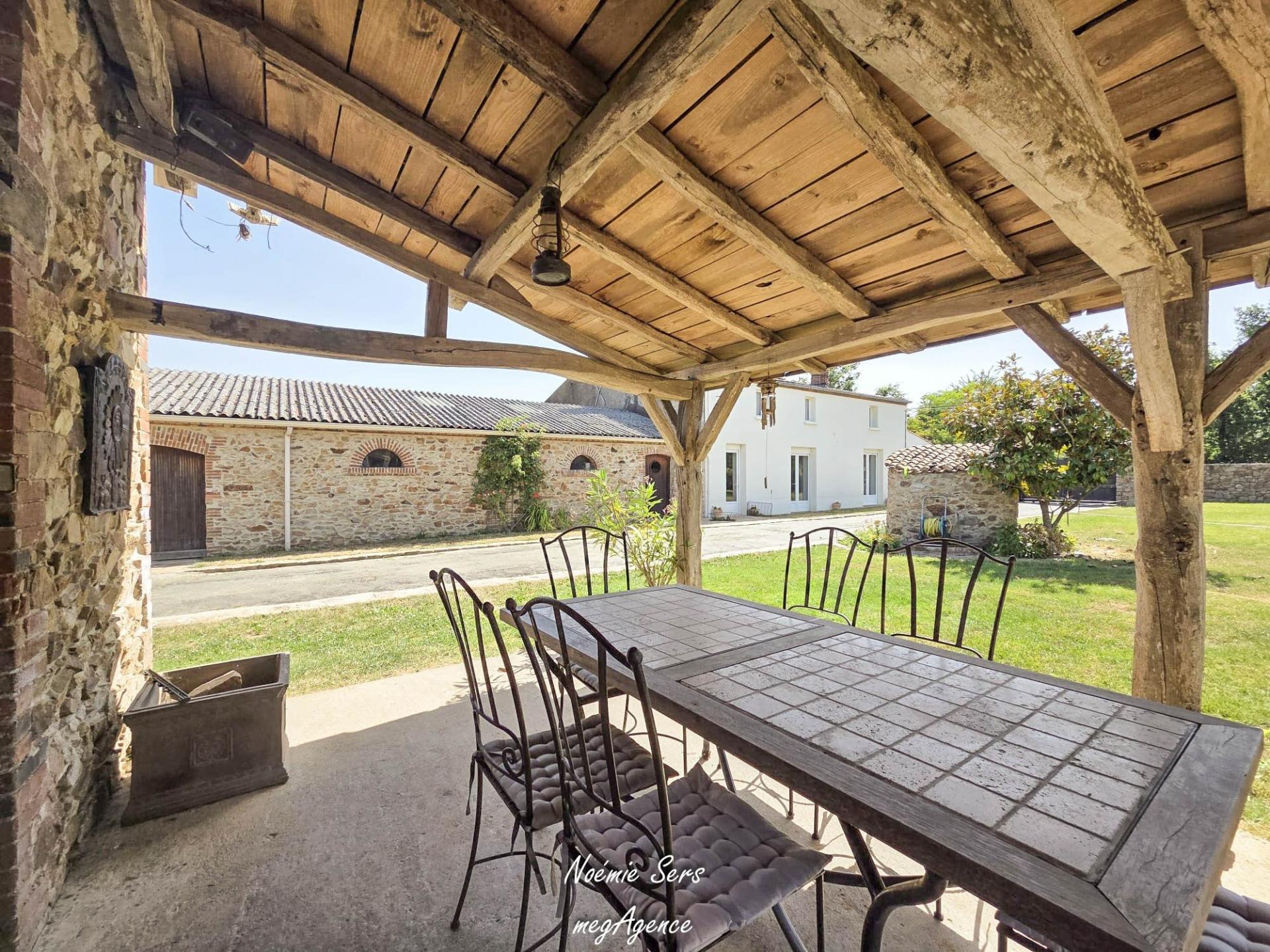 Maison 6 pièces 189 m² · à Cholet · 189 m² · 360 000 €