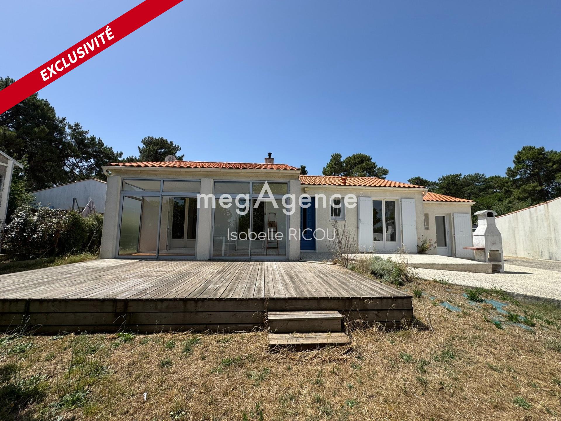 GRAND-VILLAGE PLAGE – MAISON AVEC GARAGE, VÉRANDA ET JARDIN