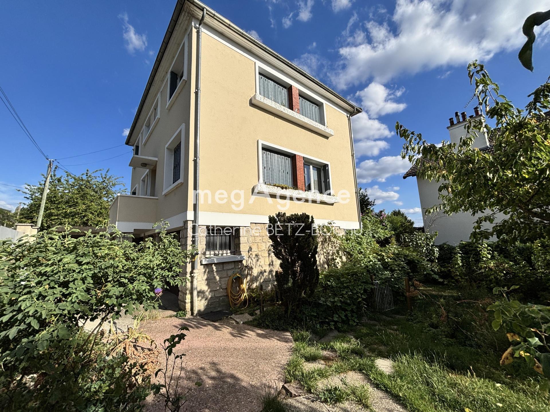 Maison 8 pièces 121 m² · à Saint-Leu-la-Foret · 121 m² · 395 000 €