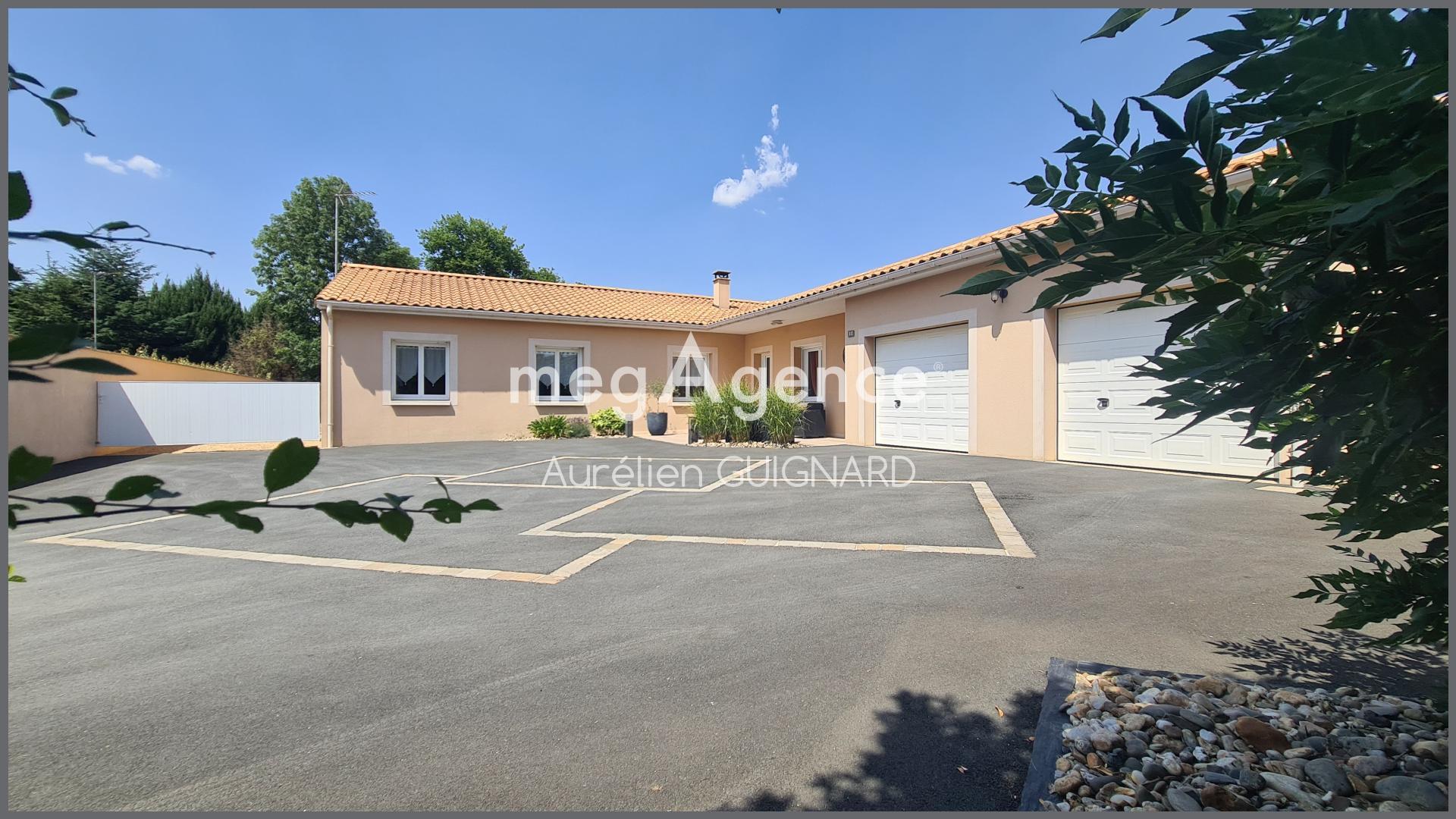 Maison 10 pièces 173 m² · à Chanteloup · 173 m² · 247 900 €