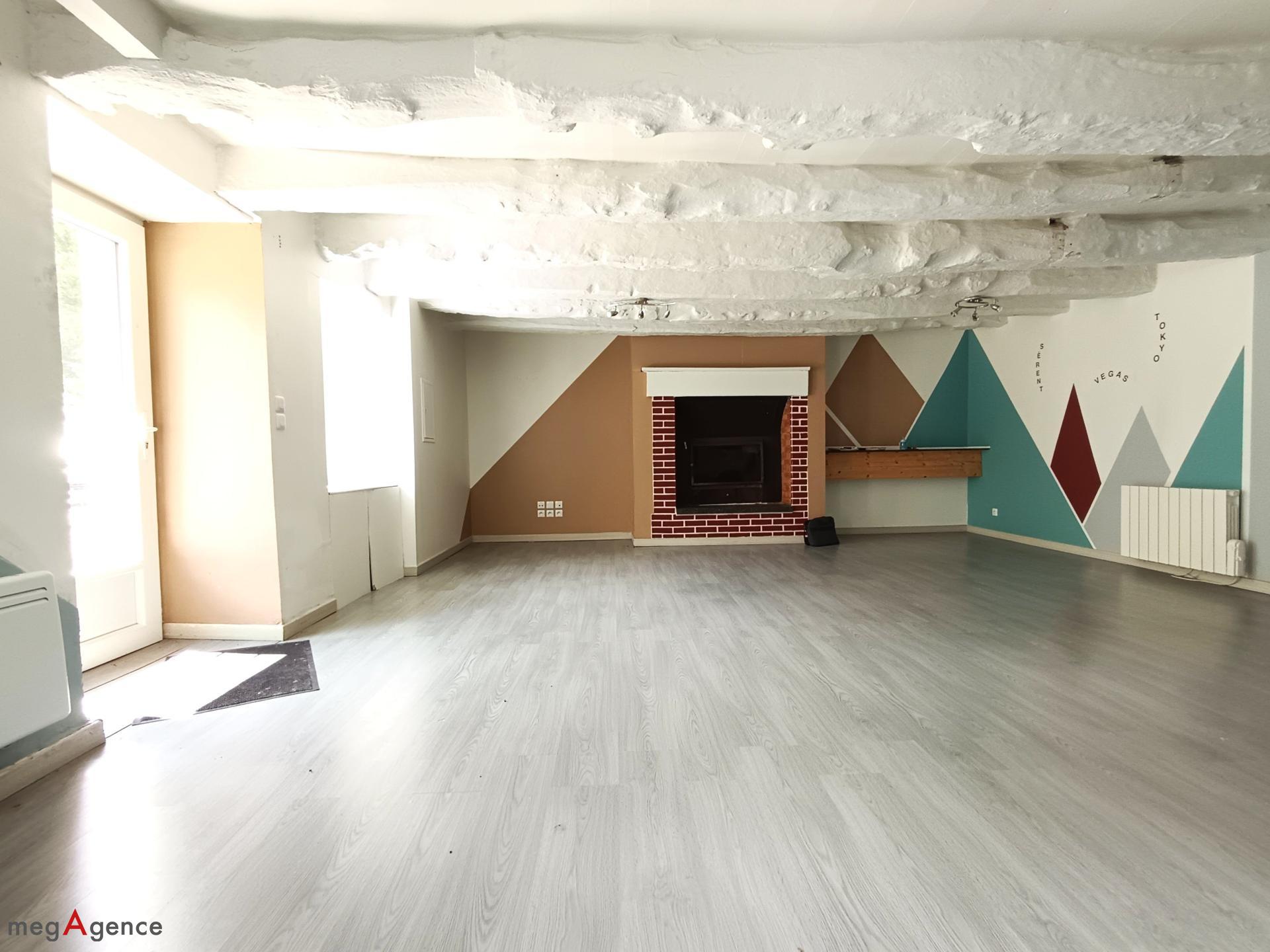 Maison 6 pièces 135 m² · à Serent · 135 m² · 137 000 €