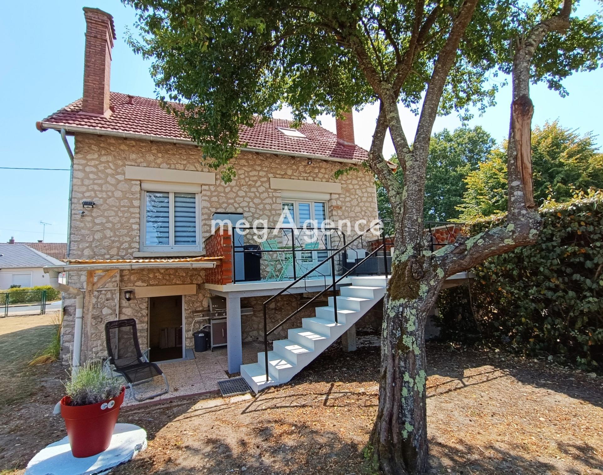 Maison 4 pièces 82 m² · à Salbris · 82 m² · 153 000 €