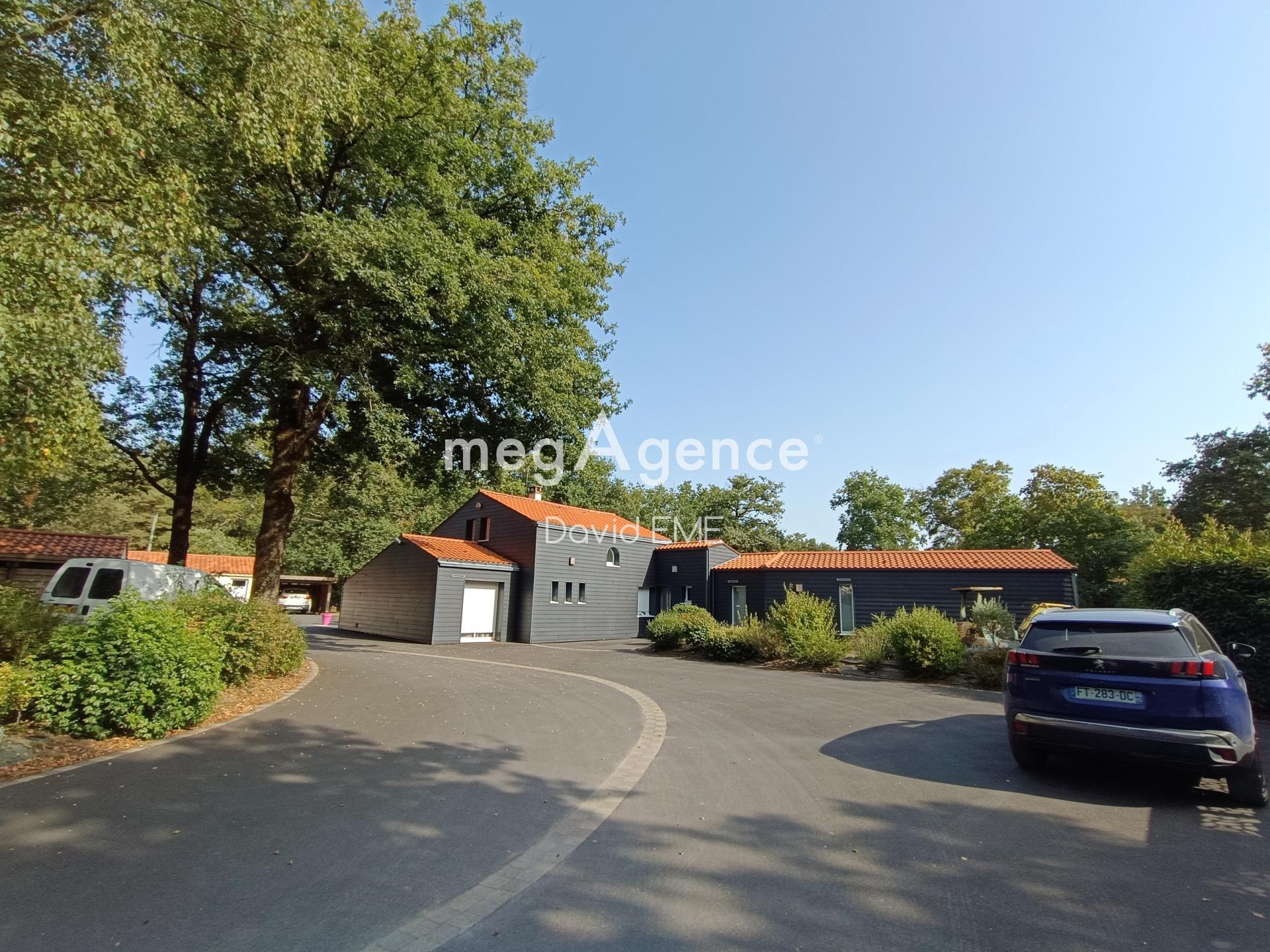 Maison 9 pièces 192 m² · à Saint-Gilles-Croix-de-Vie · 192 m² · 566 900 €