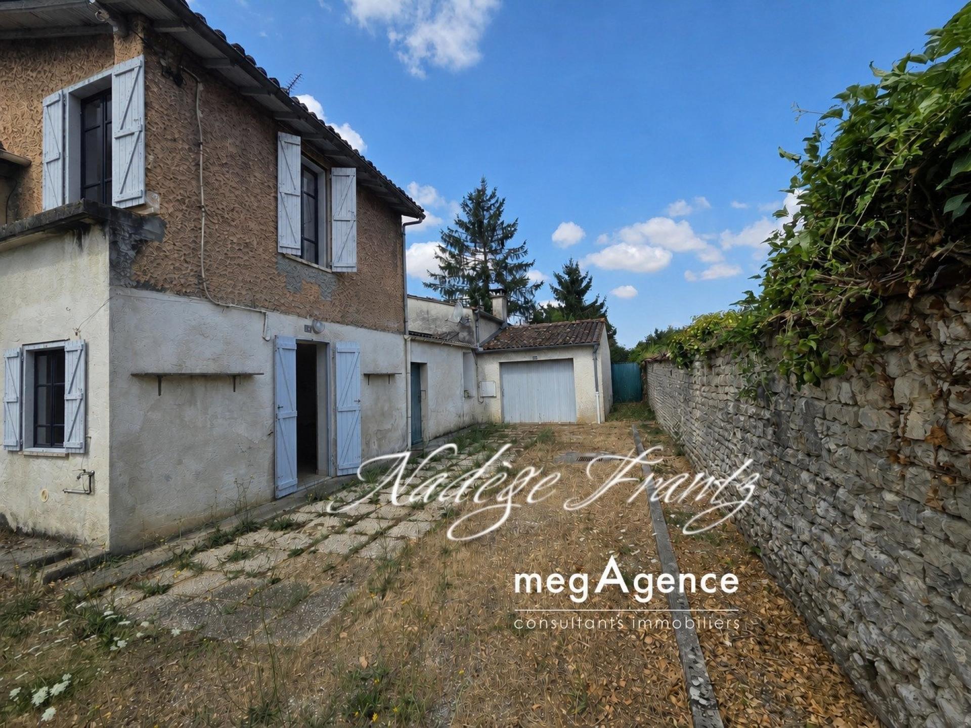 Maison 3 pièces 73 m² · à Saint-Jean-d'Angely · 73 m² · 82 000 €