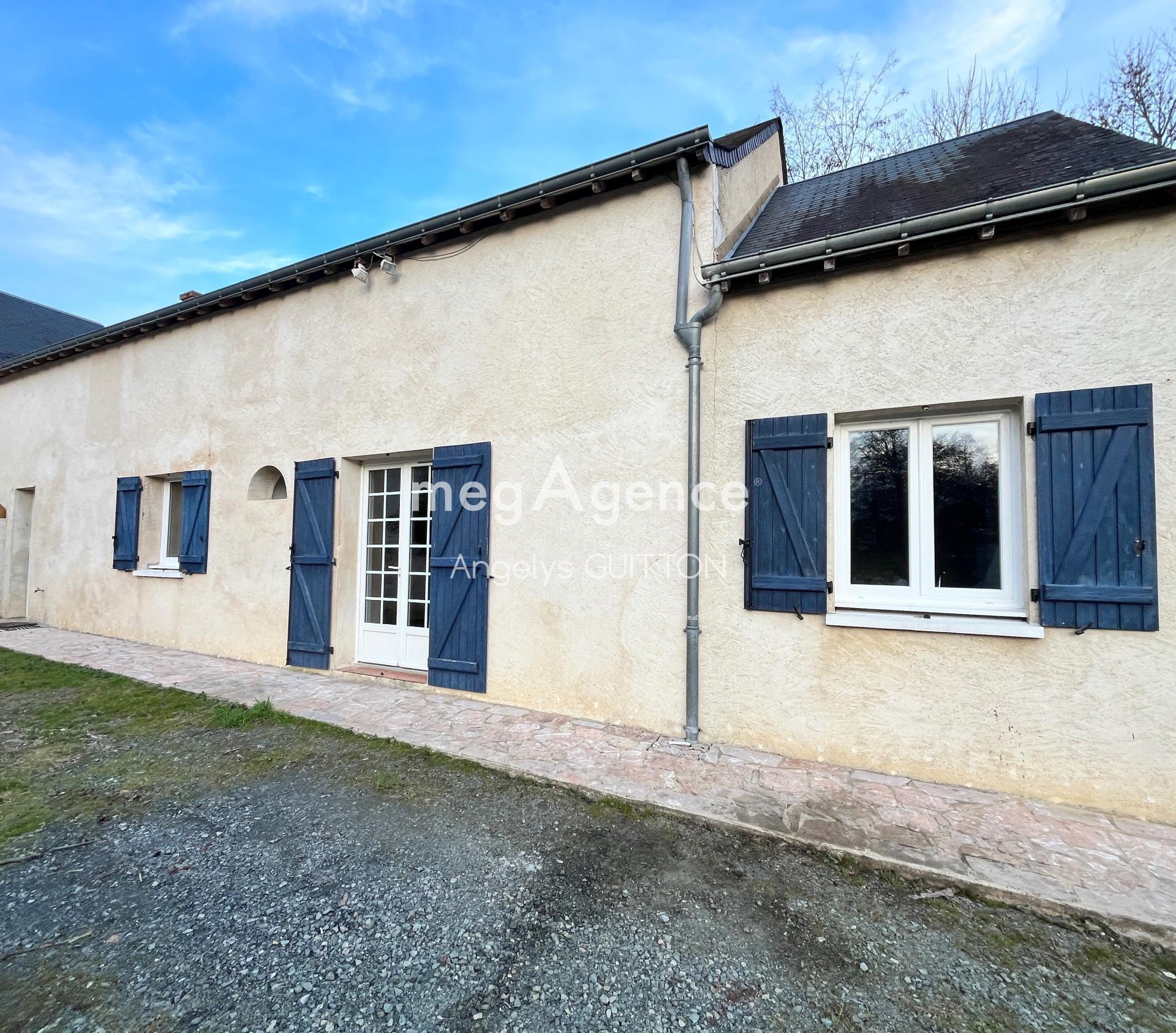 Maison 6 pièces 160 m² · à Montval-sur-Loir · 160 m² · 136 000 €