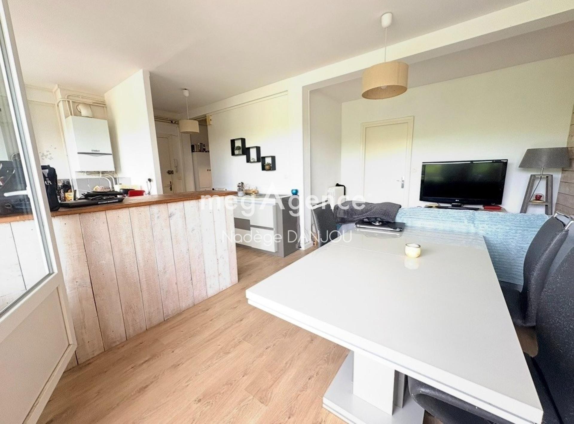 Appartement 4 pièces 64 m² · à Vire Normandie · 64 m² · 108 000 €