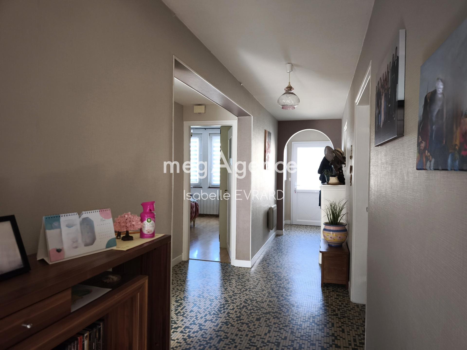Maison 5 pièces 154 m² · à Revigny-sur-Ornain · 154 m² · 153 000 €