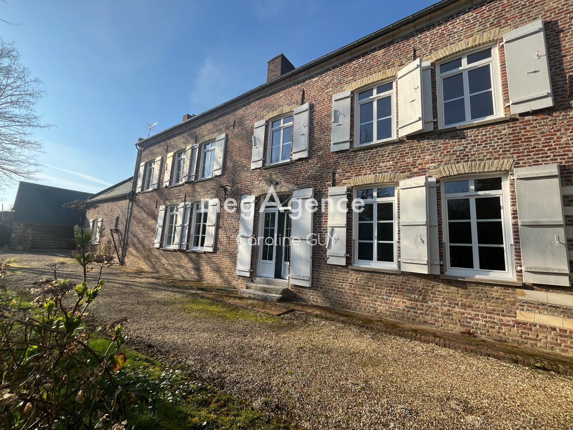 Maison 11 pièces 267 m² · à Blendecques · 267 m² · 362 000 €