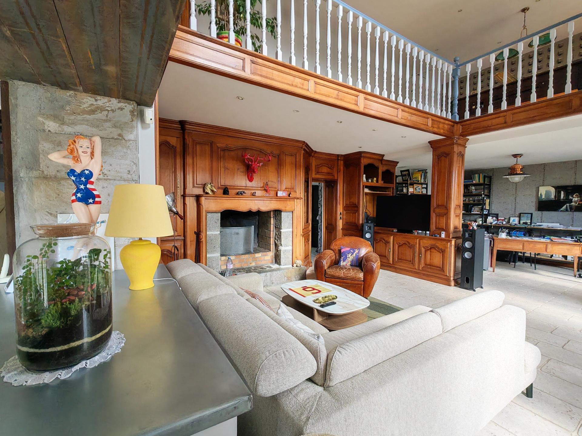 Maison 6 pièces 216 m² · à Dol-de-Bretagne · 216 m² · 423 000 €