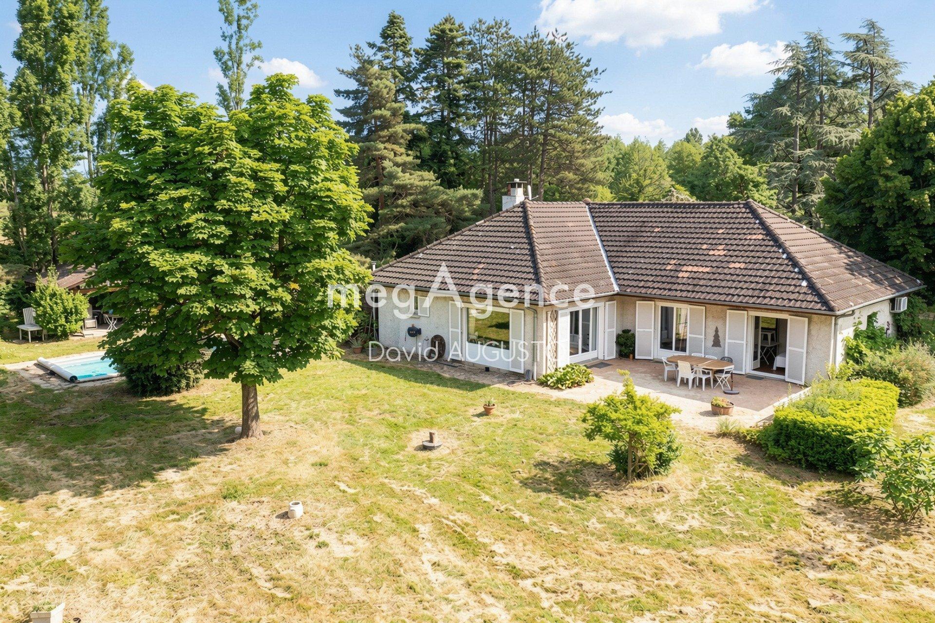 Maison 7 pièces 175 m² · à Dommartin · 175 m² · 548 000 €