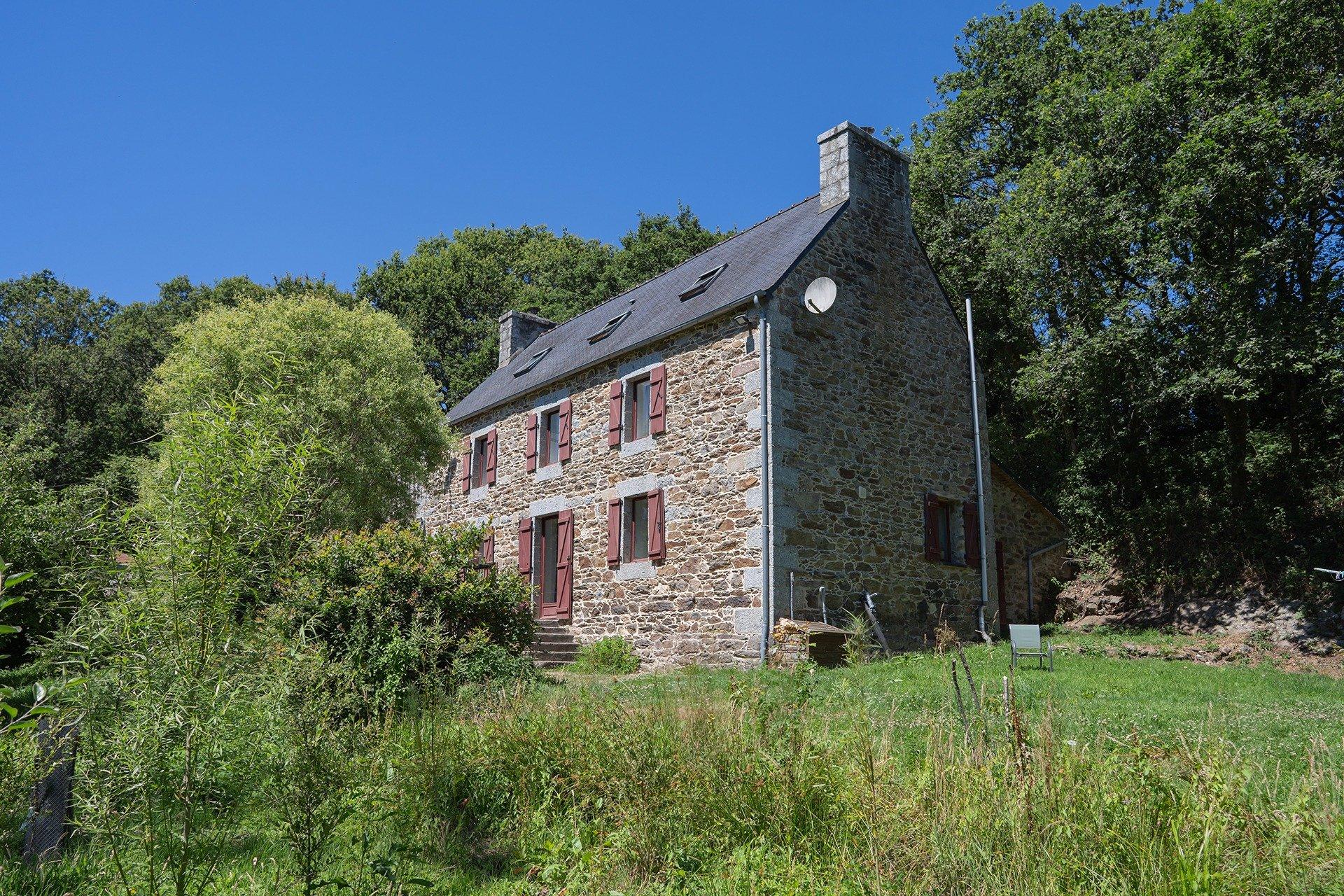 Maison 5 pièces 153 m² · à Plougonver · 153 m² · 227 500 €