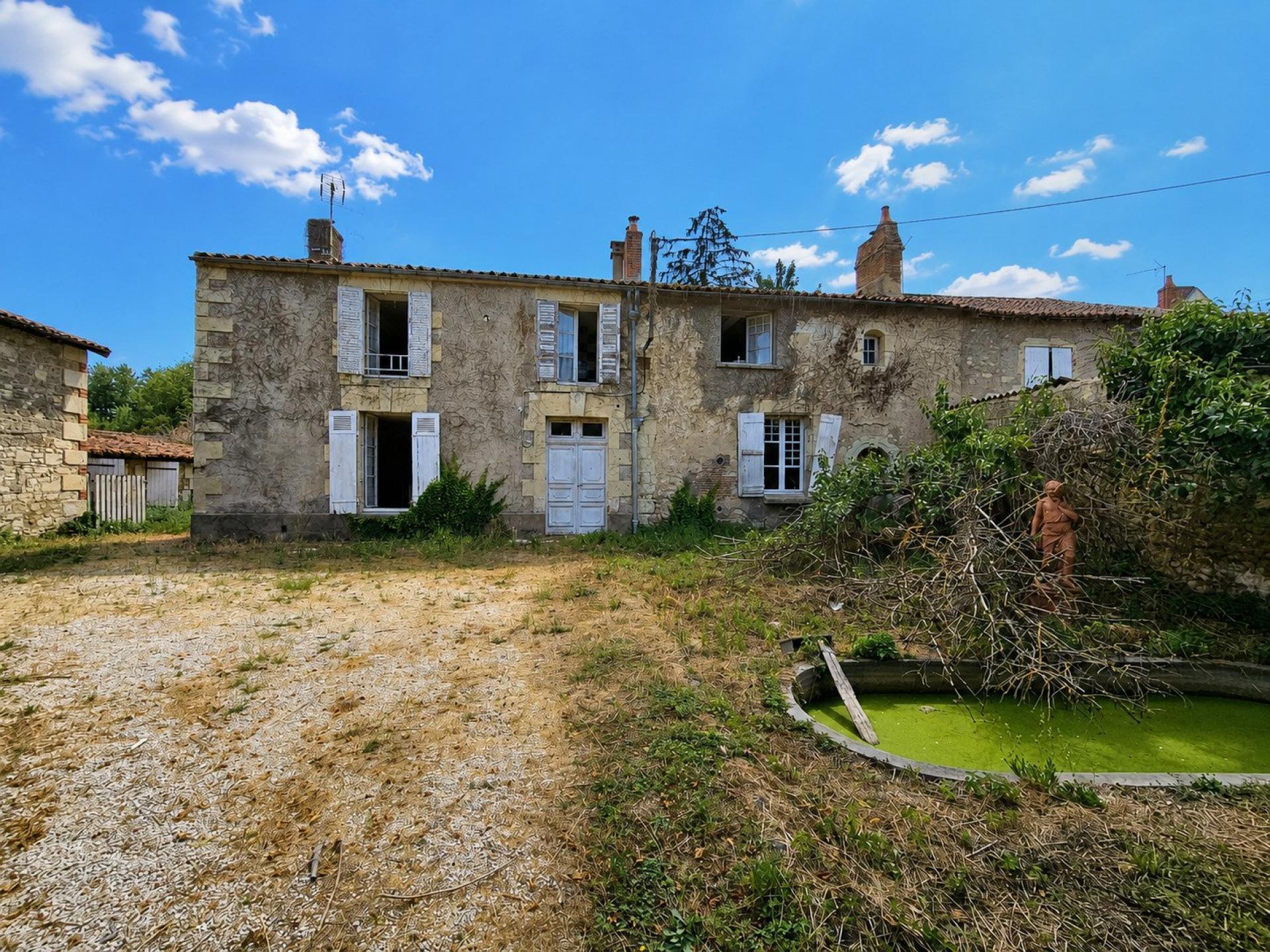 Maison 6 pièces 168 m² · à Loretz D Argenton · 168 m² · 75 000 €