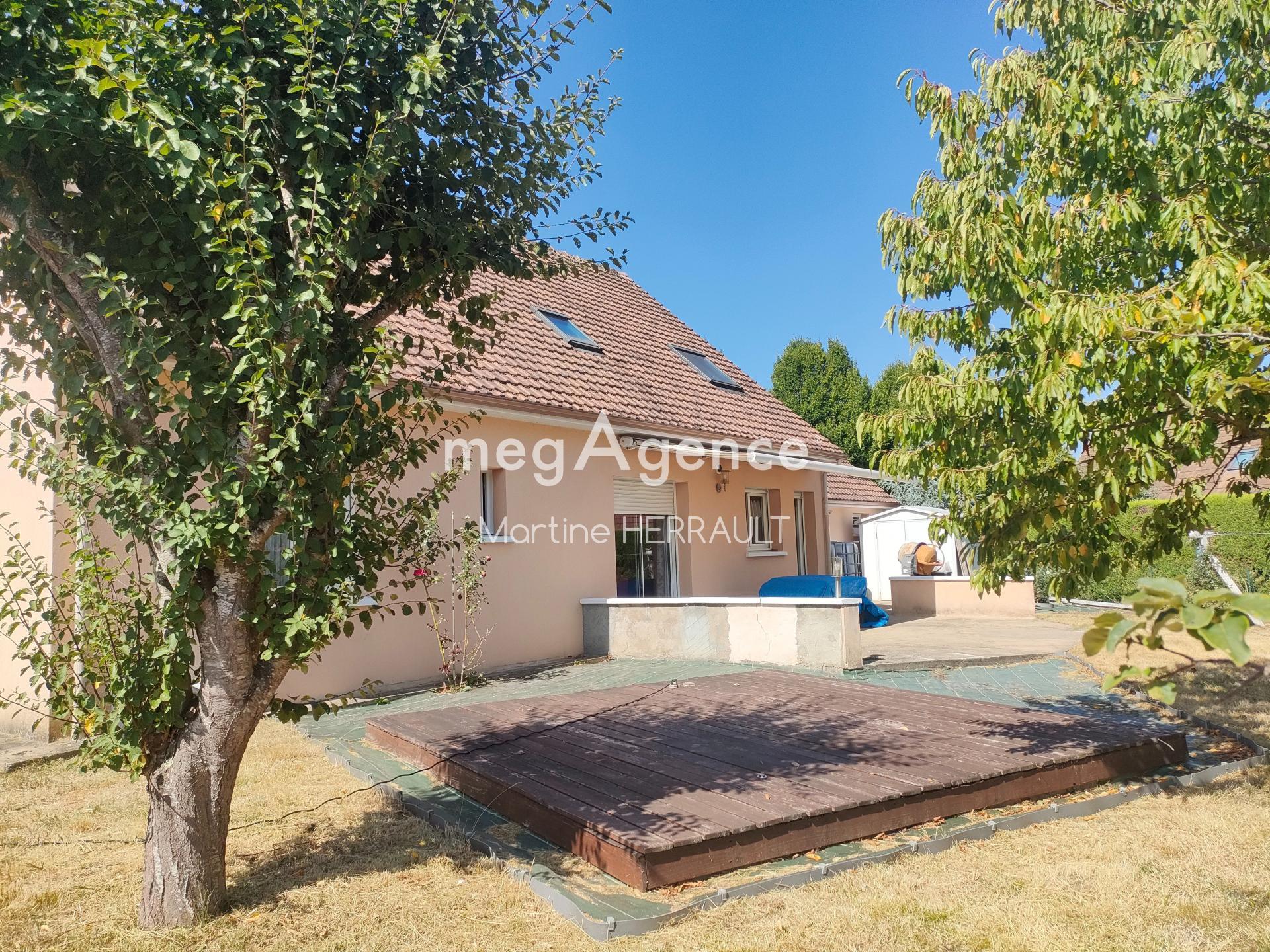 Maison 8 pièces 169 m² · à Moncé-en-Belin · 169 m² · 315 000 €