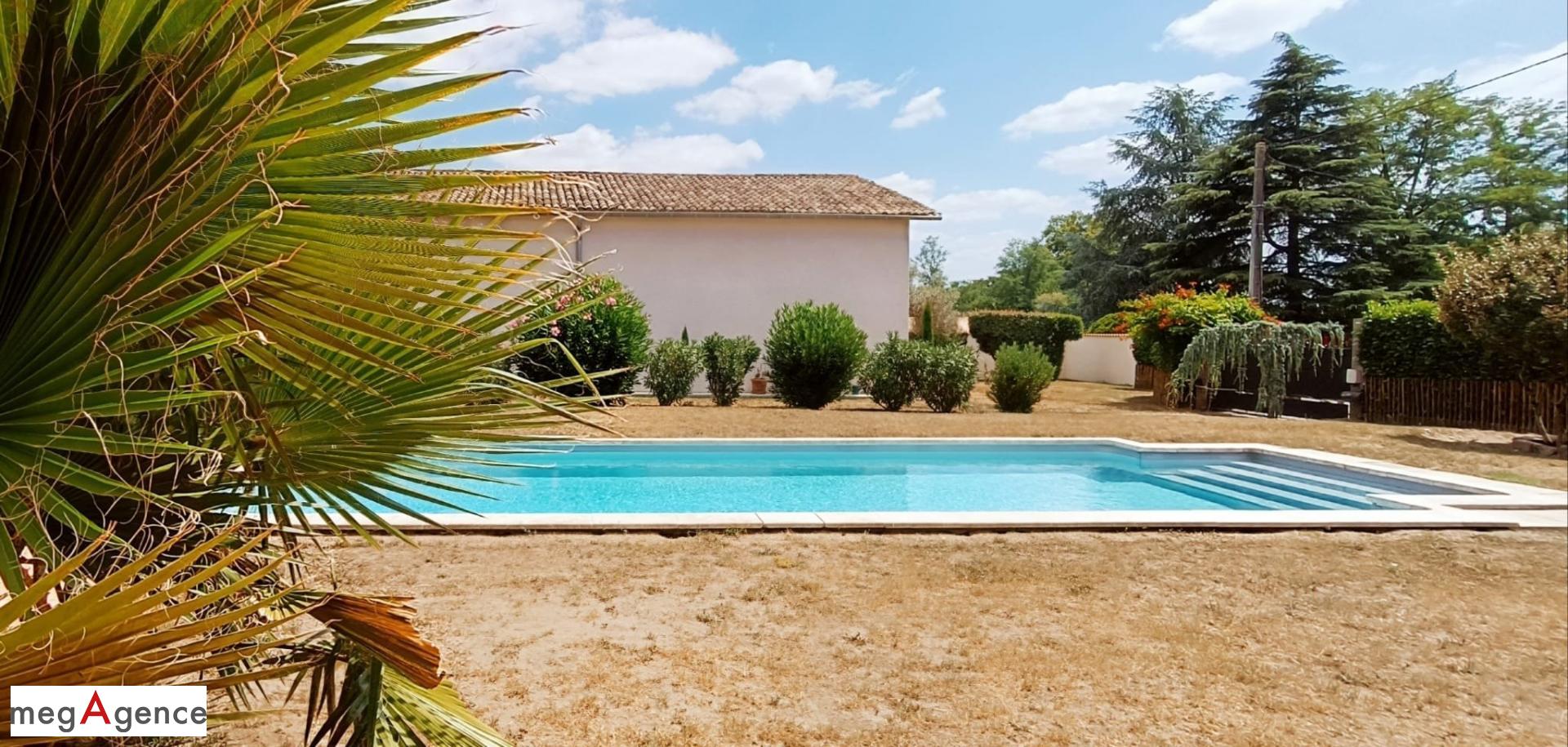 Maison 8 pièces 230 m² · à Langon · 230 m² · 476 000 €