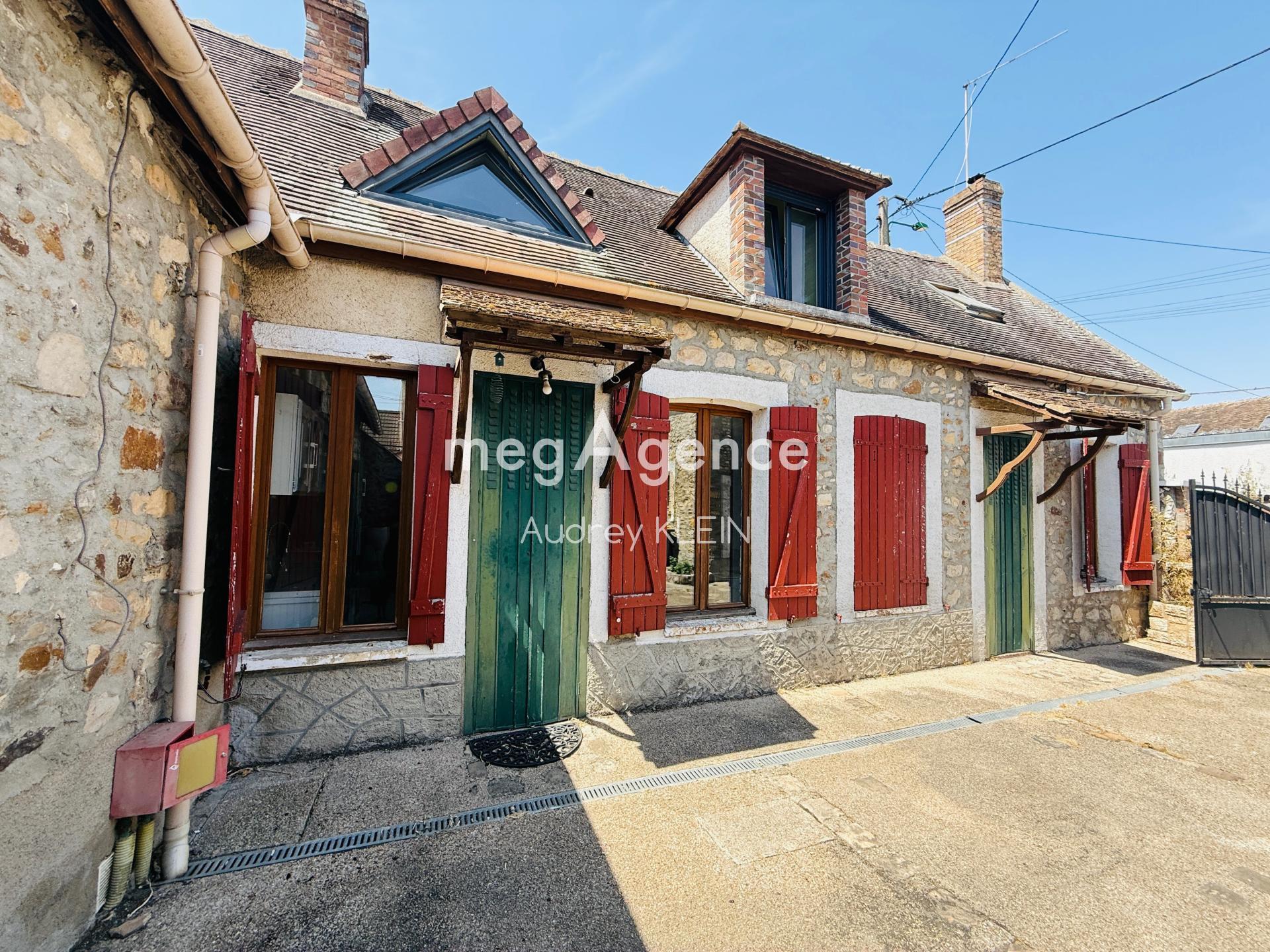 Maison 6 pièces 170 m² · à Villeblevin · 170 m² · 236 000 €