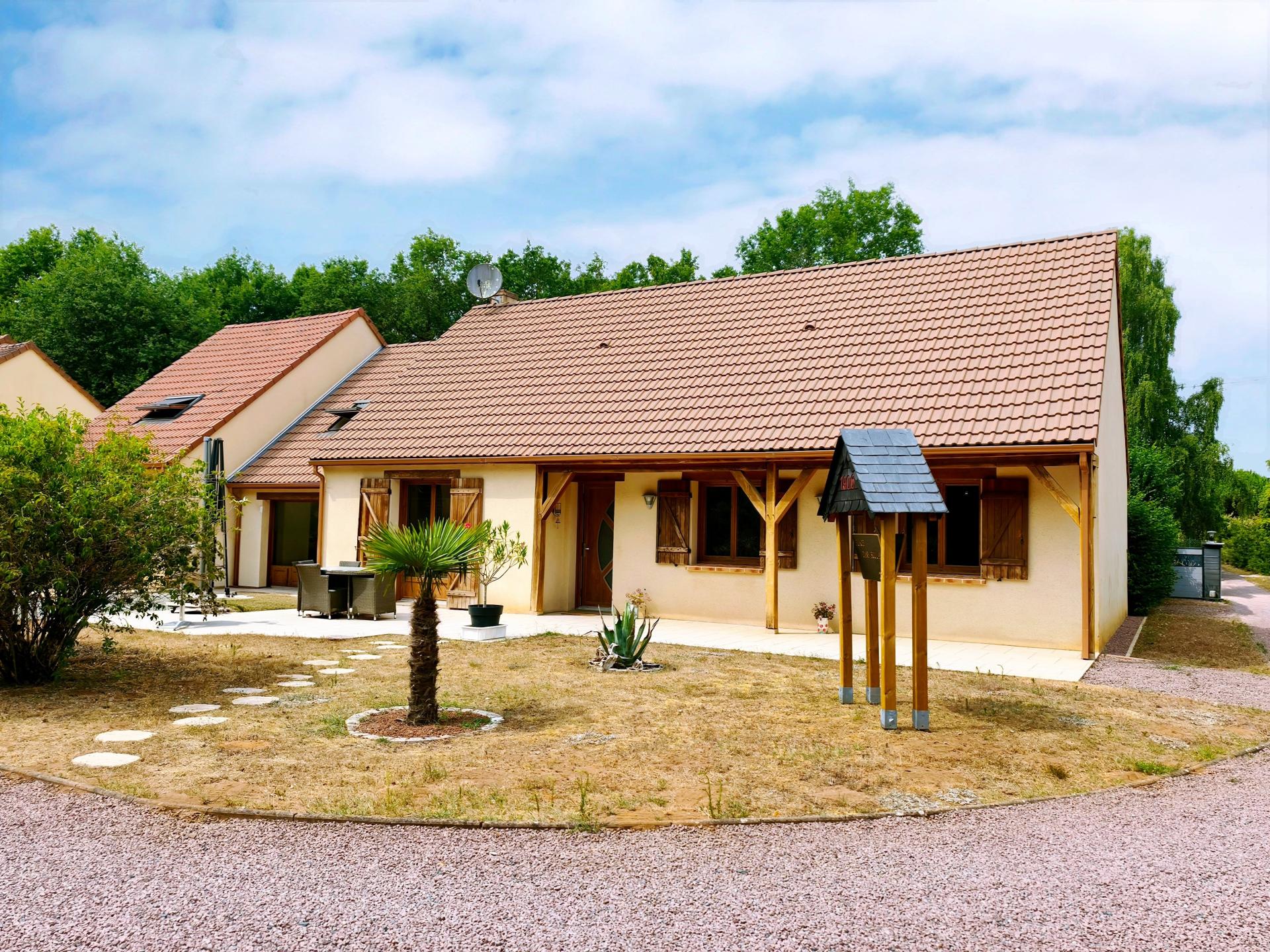Maison 7 pièces 185 m² · à Saint-Mars-la-Brière · 185 m² · 321 000 €