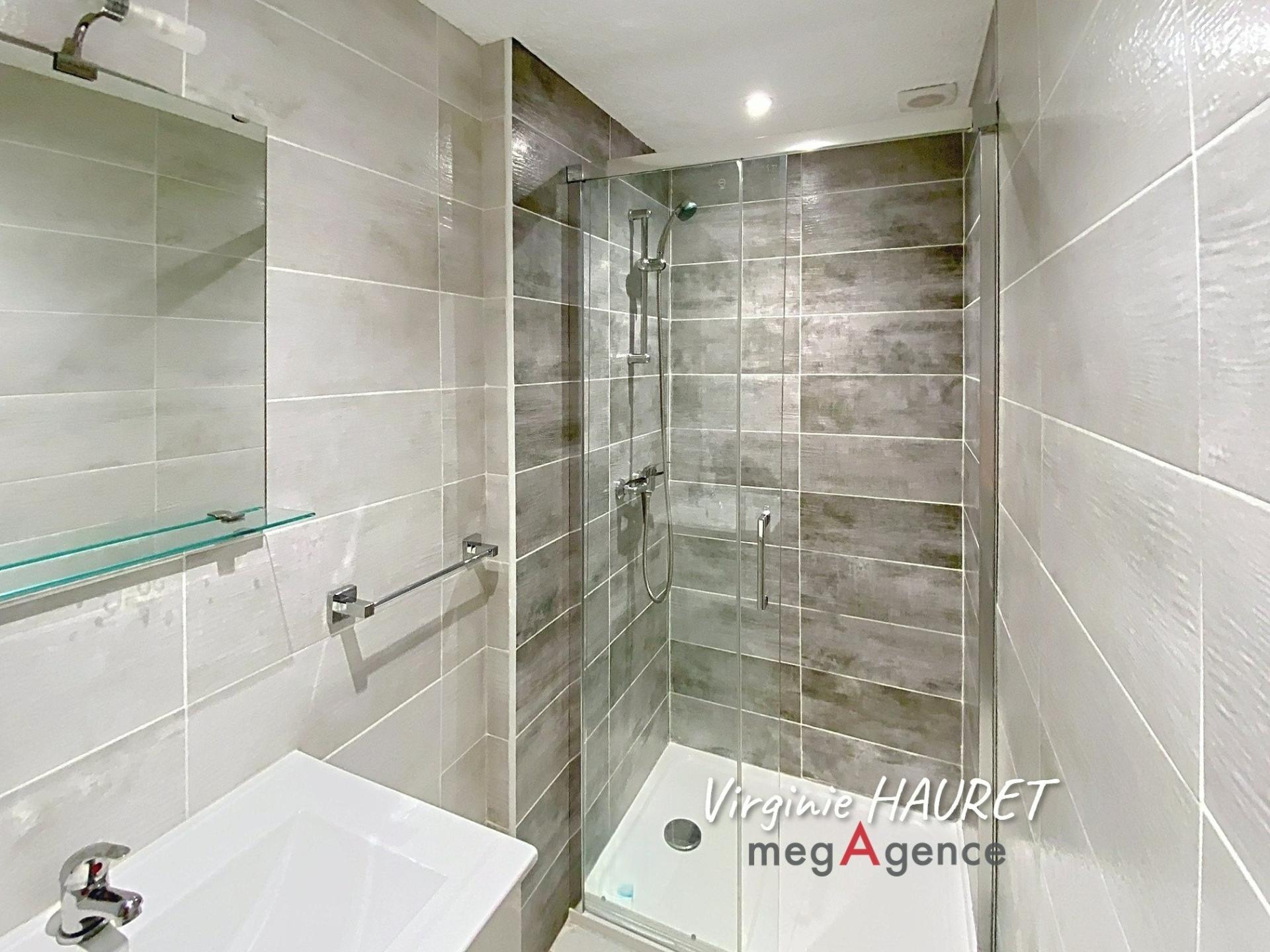 Miniature photo - 12 / 17