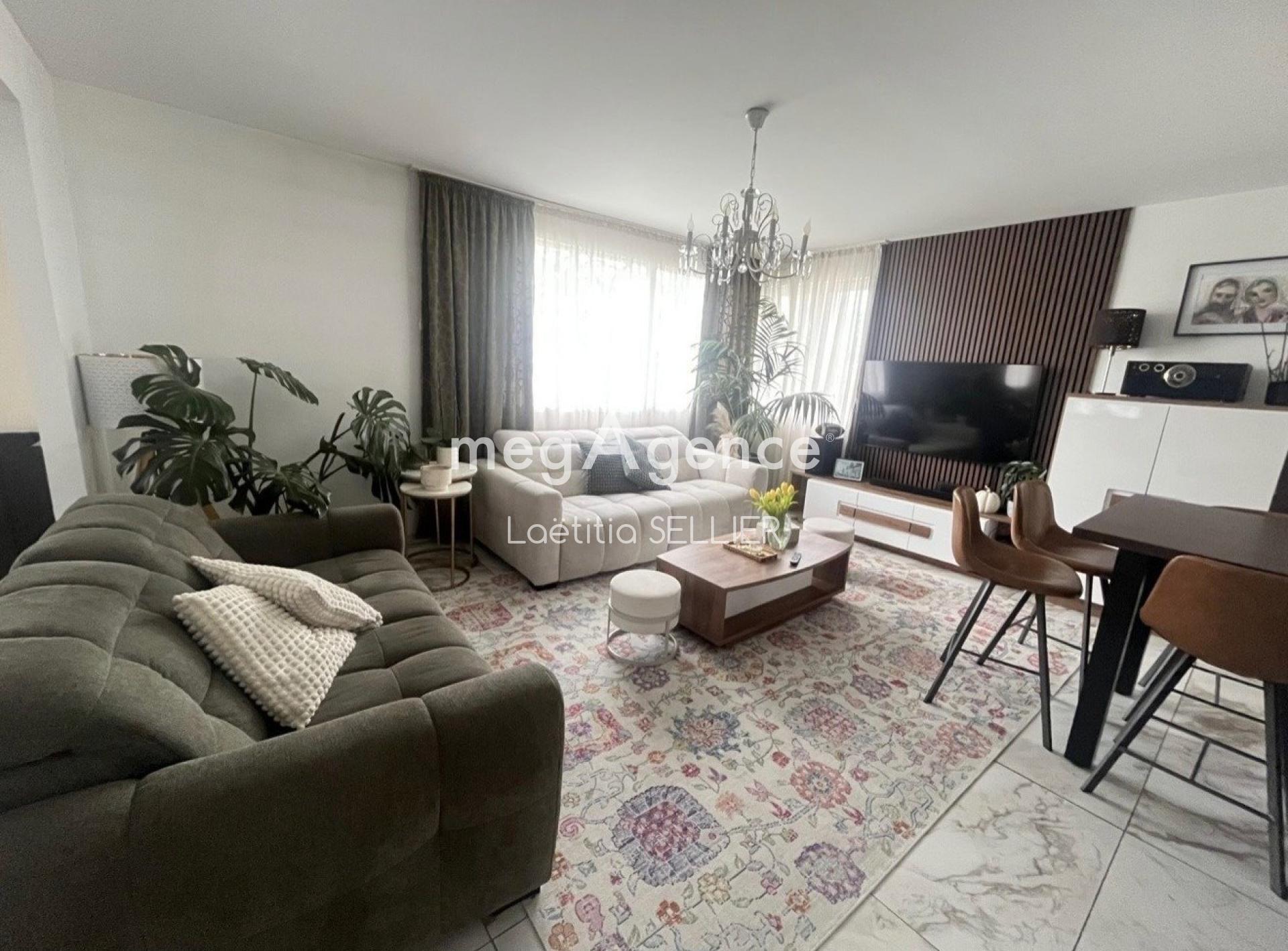 Maison 7 pièces 250 m² · à Domerat · 250 m² · 382 000 €