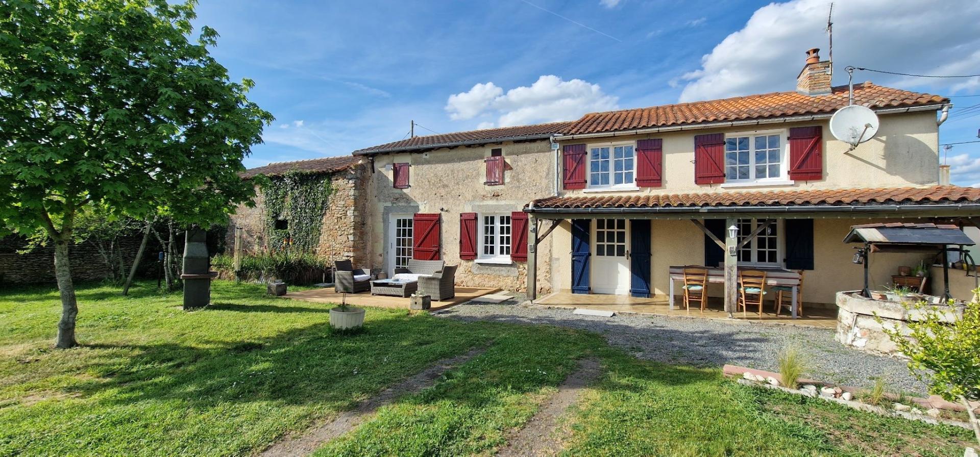 Maison 6 pièces 136 m² · à Thouars · 136 m² · 137 000 €