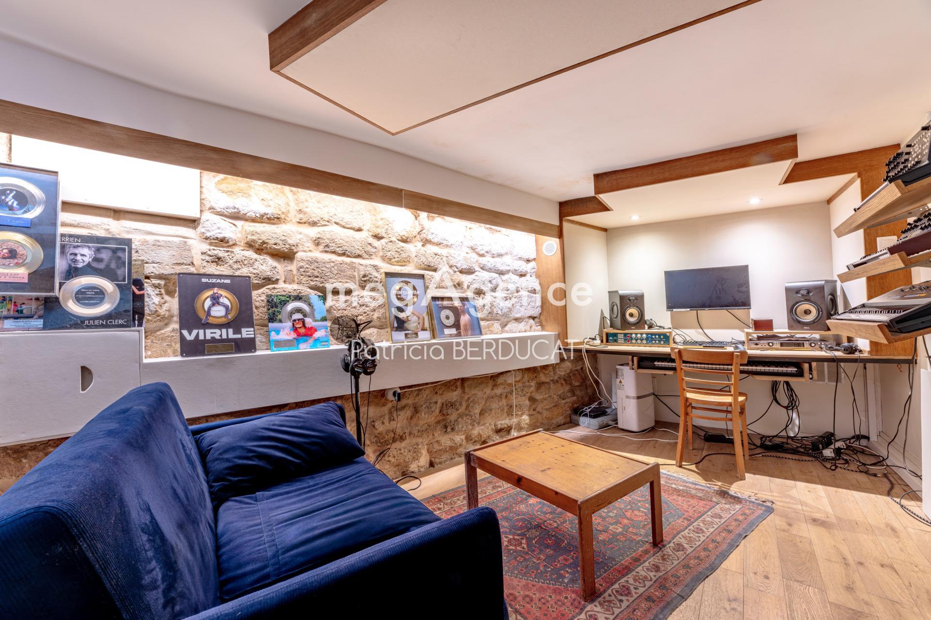 Local commercial 2 pièces 13 m² · à Montreuil · 13 m² · 210 000 €