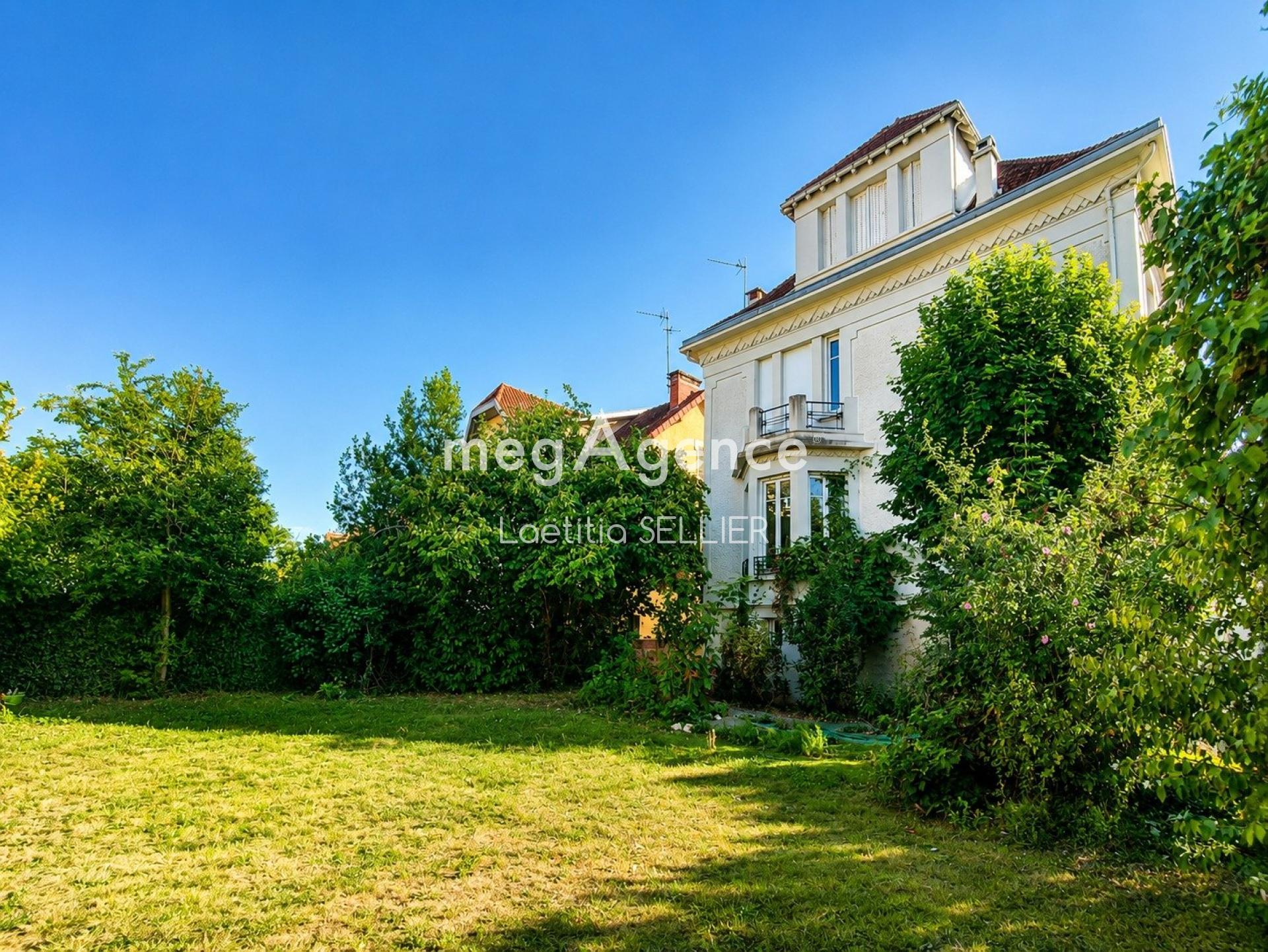 Maison 6 pièces 151 m² · à Montlucon · 151 m² · 210 000 €