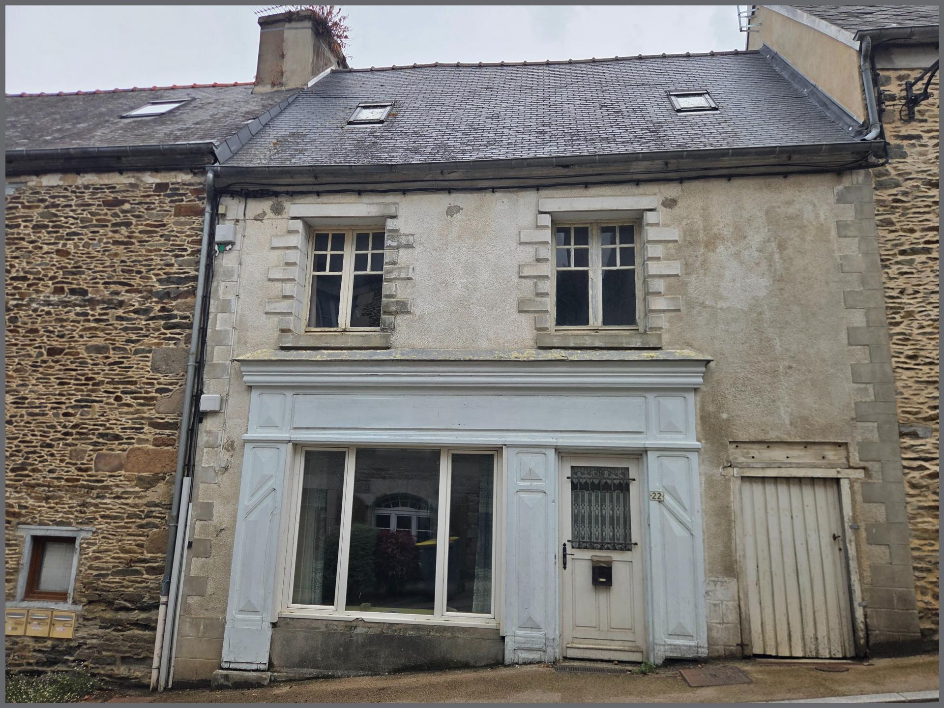 Maison 4 pièces 100 m² · à La Roche-Derrien · 100 m² · 81 000 €