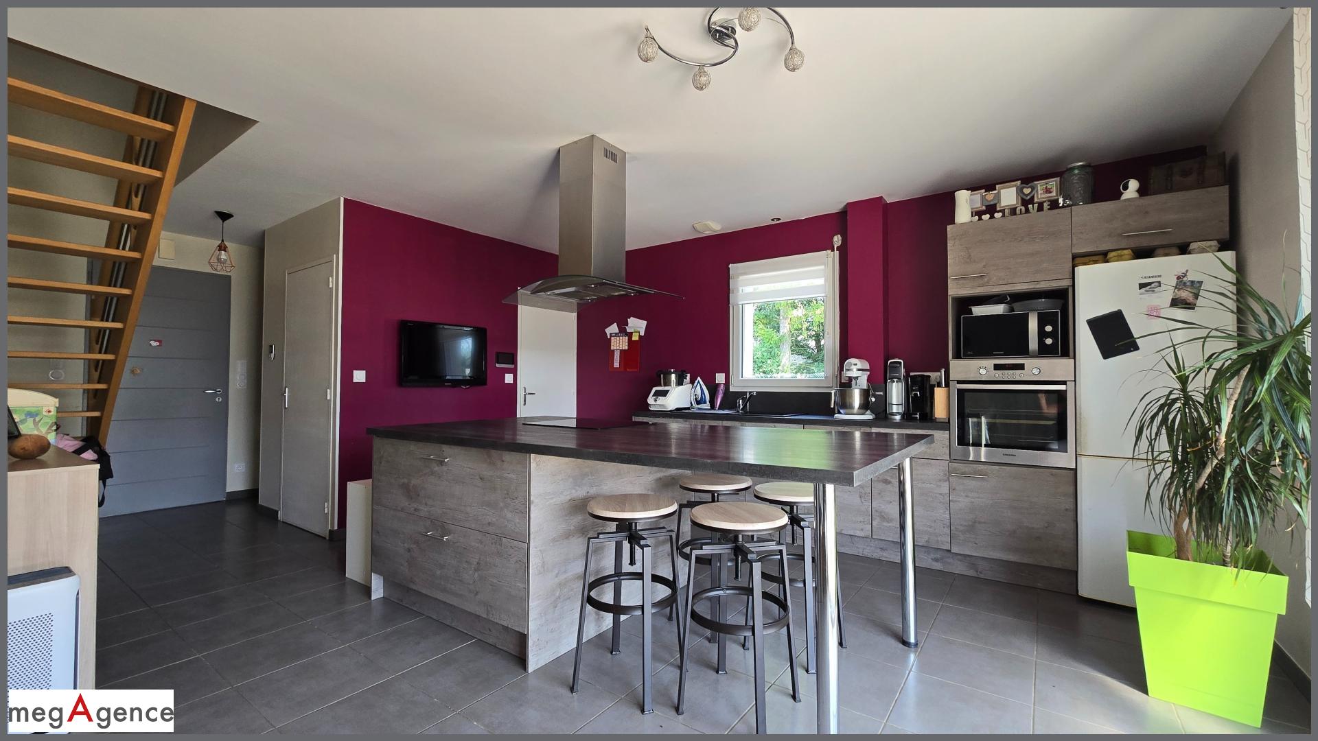 Maison 91m², 5 pièces sur 1185 m² de terrain clos