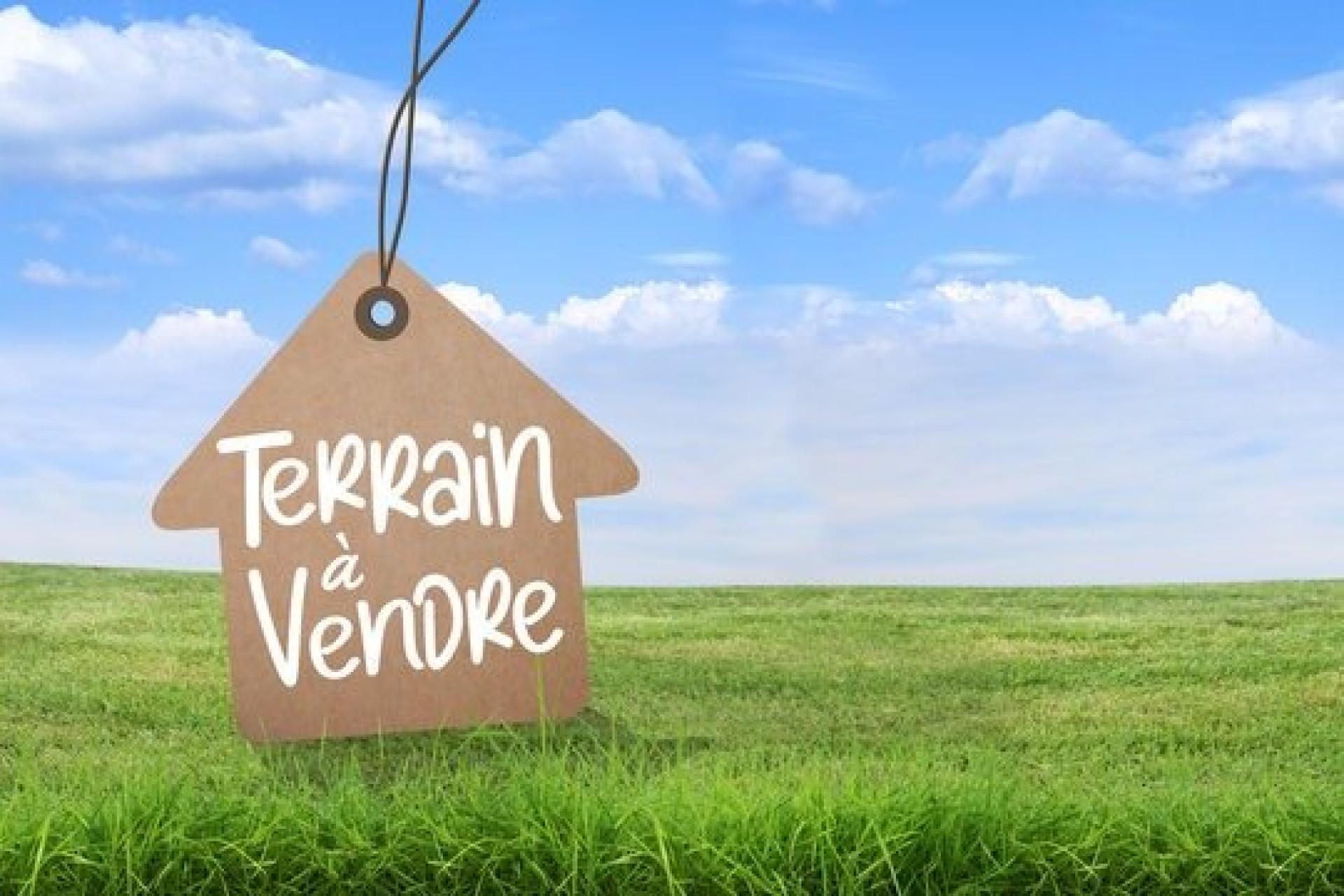 Terrain 1046 m² · à Peujard · 1 046 m² · 64 000 €