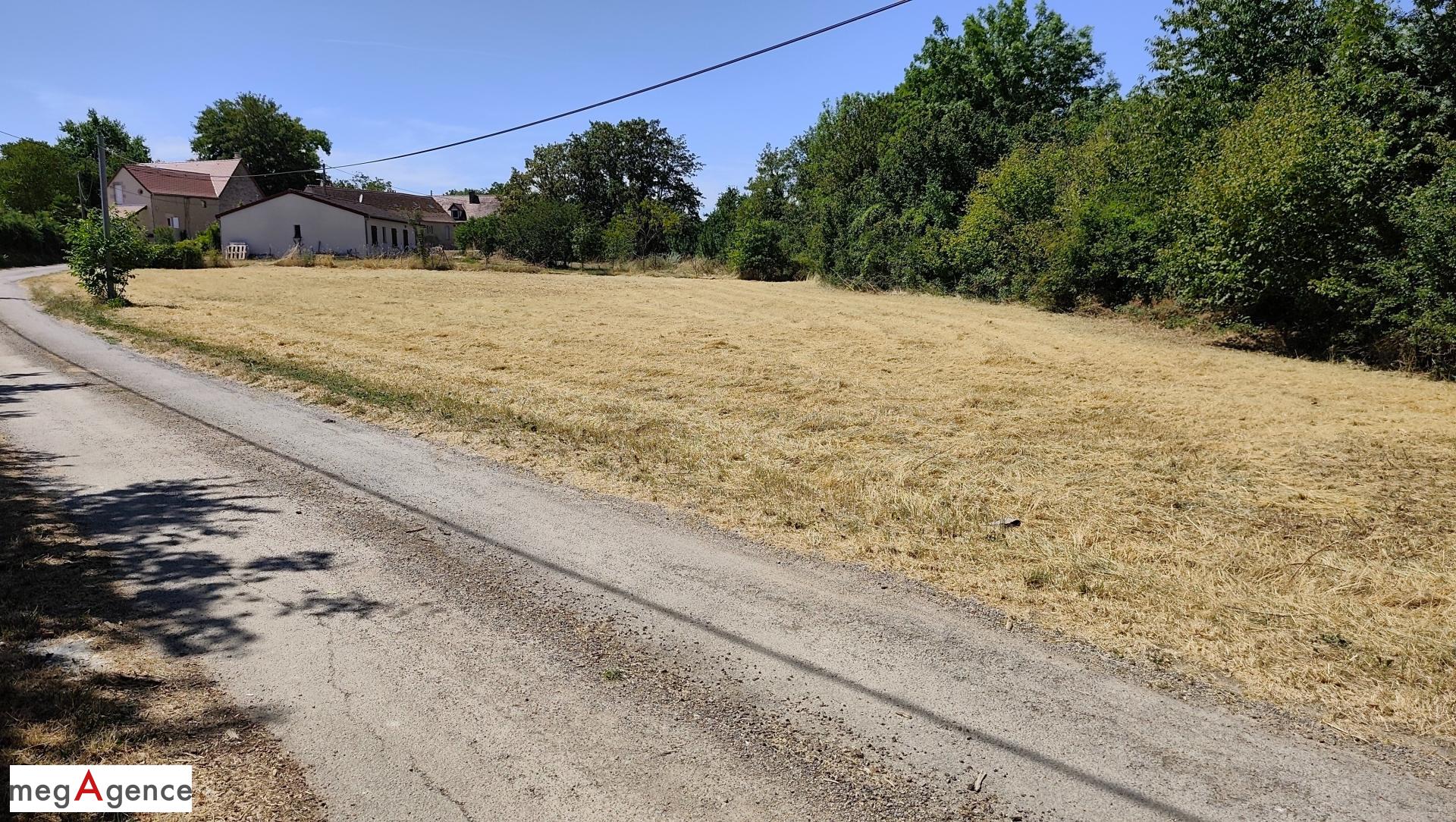 Terrain à saint-pourçain-sur-sioule, 03500 - 1732m² · 29 000 €