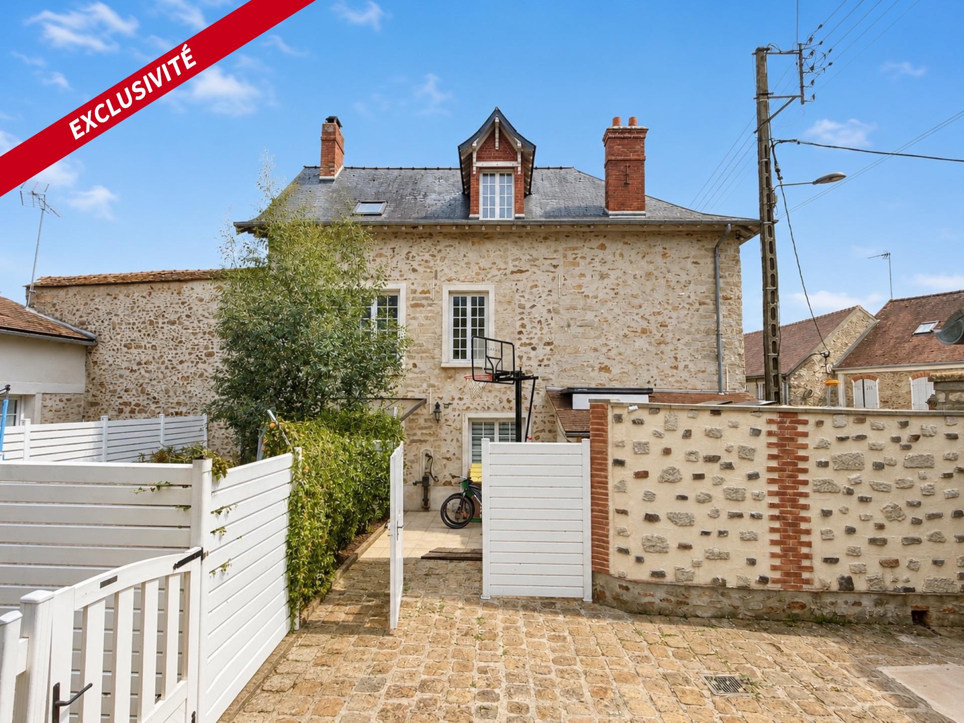 Maison en pierre de caractère – 235 m² – 7 chambres – Le Châtelet-en-Brie