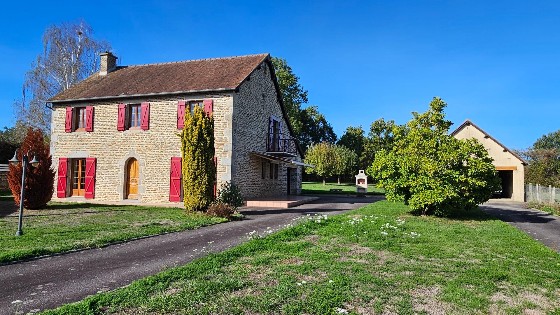 Maison 5 pièces 145 m² · à Saint-Pierre-des-Nids · 145 m² · 252 000 €