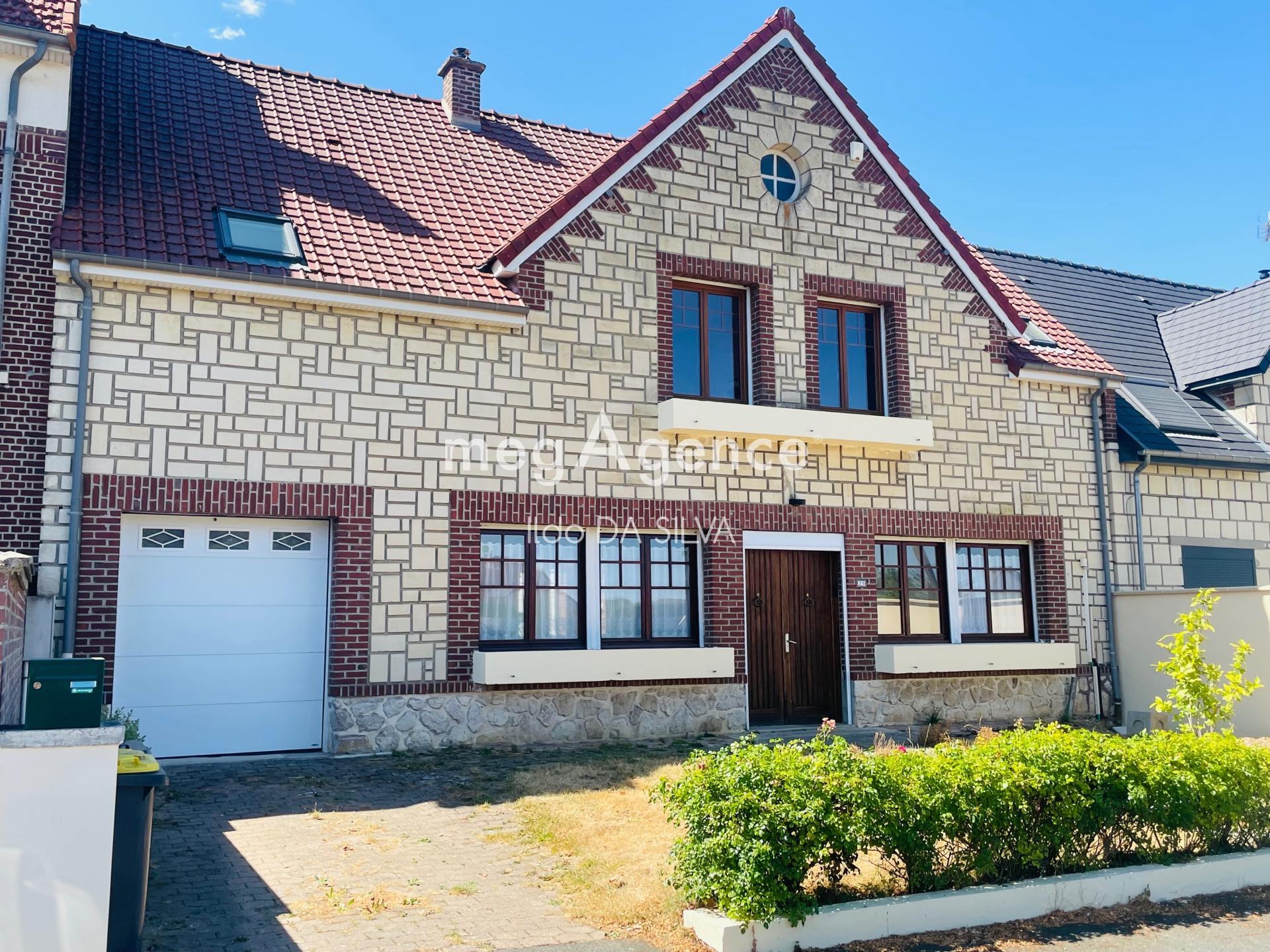 Maison 7 pièces 182 m² · à Hornoy-le-Bourg · 182 m² · 269 000 €