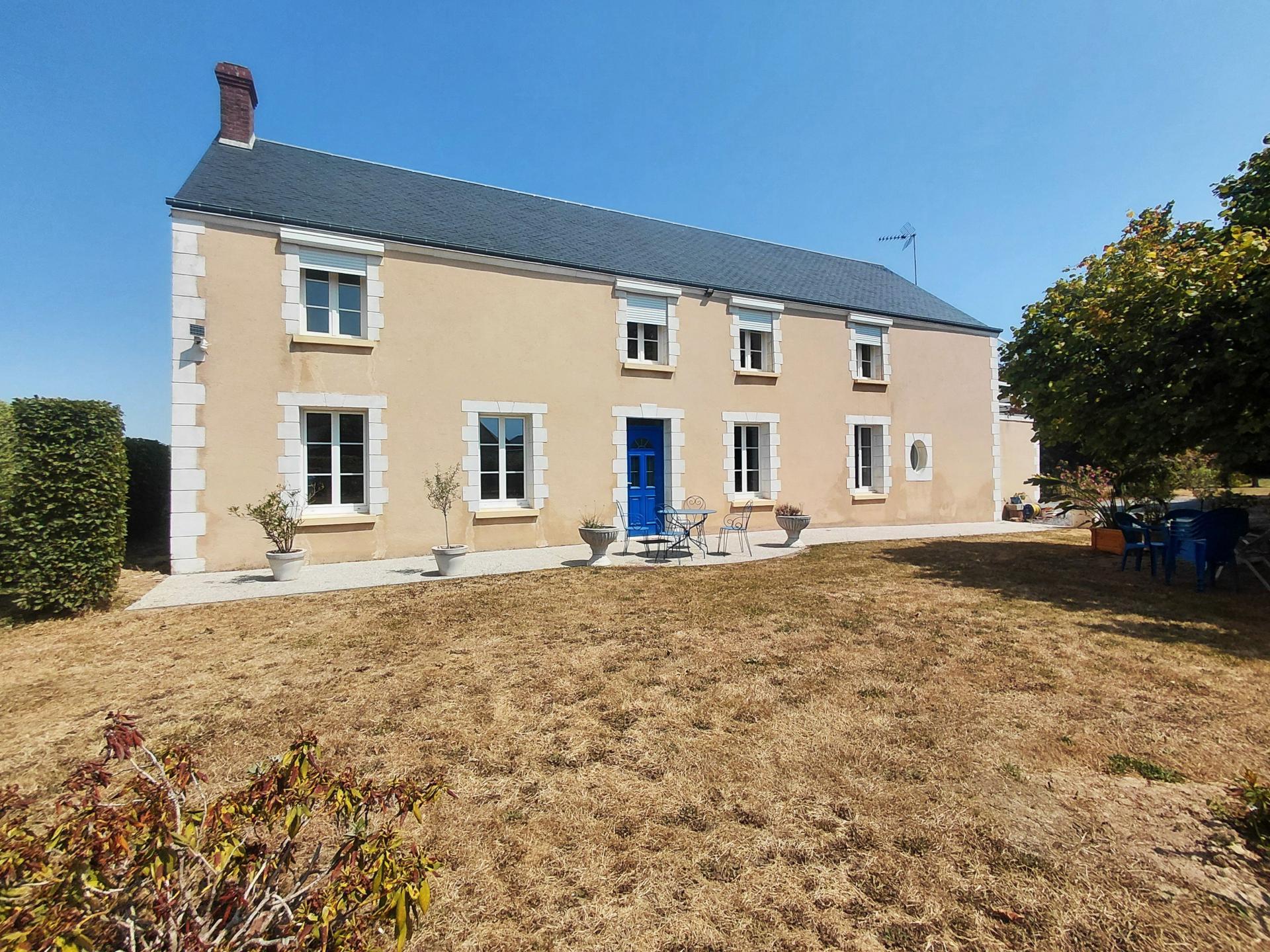 Maison 7 pièces 232 m² · à Mortagne-au-Perche · 232 m² · 297 800 €